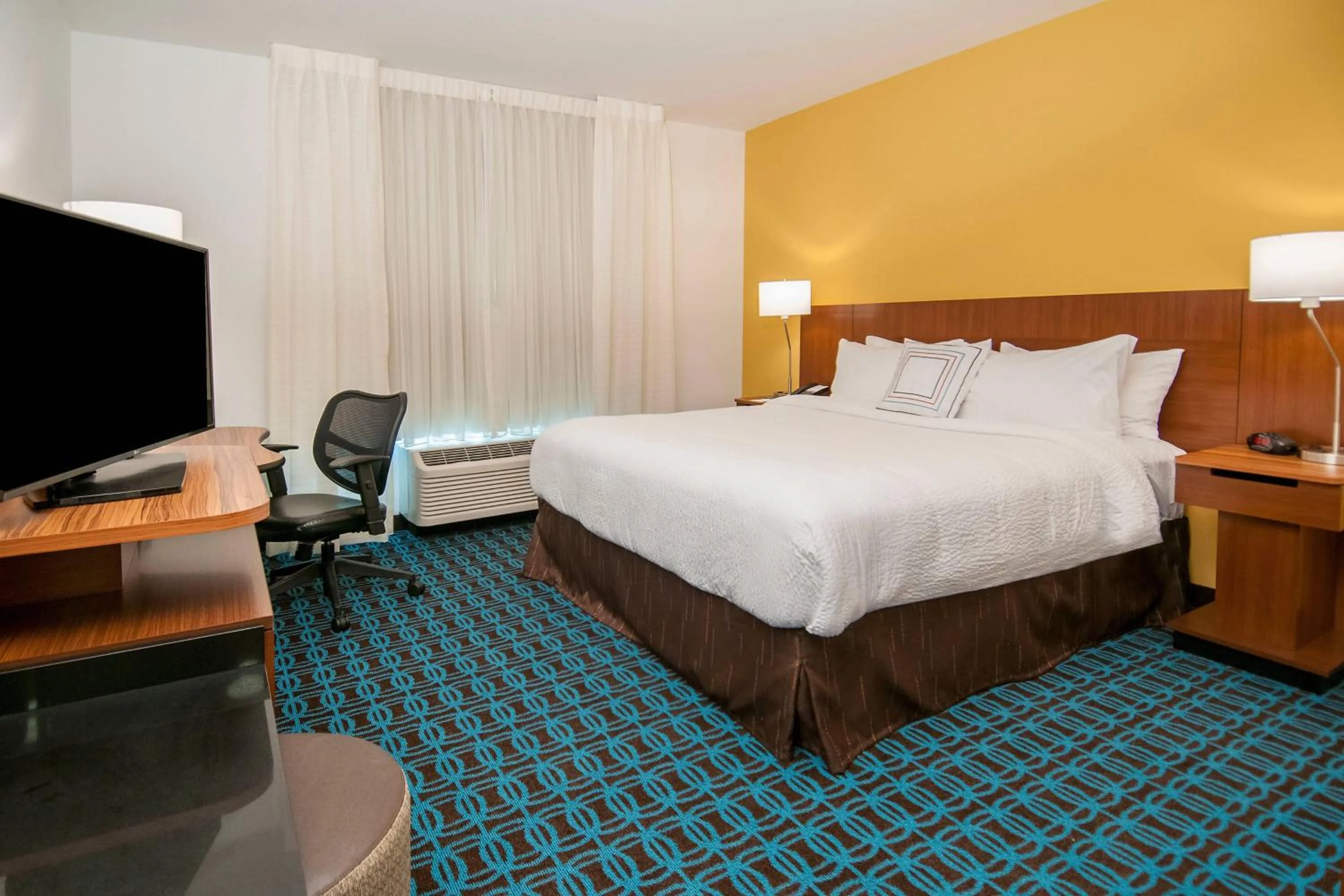 Photo of the whole room, Bed in Fairfield Inn & Suites by Marriott LaPlace