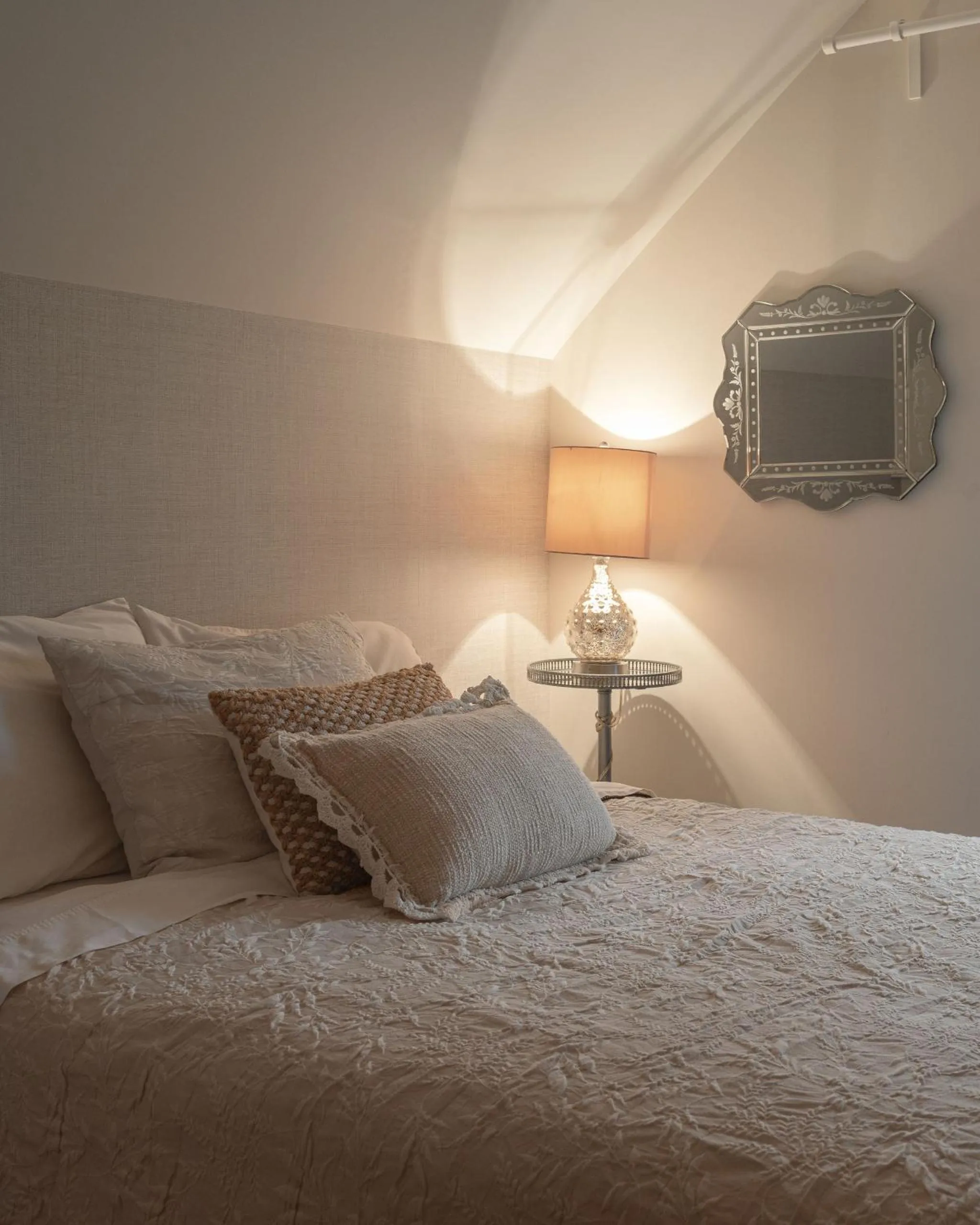 Bed in Auberge Old Chelsea