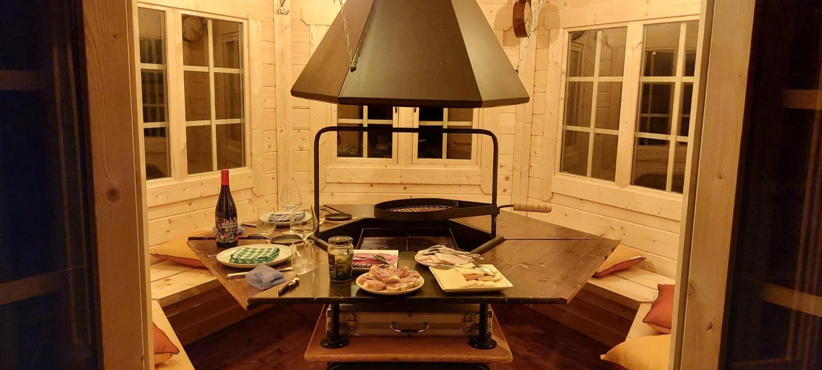 Dining area in La Source de Bury