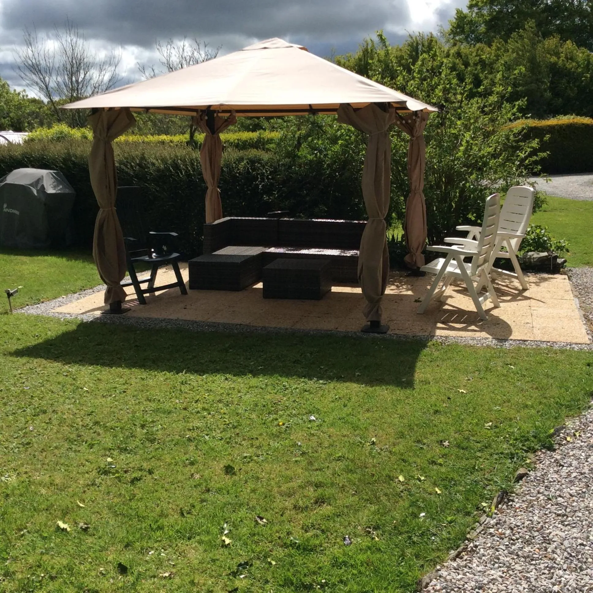 Patio in Le Boterff Gites et Camping