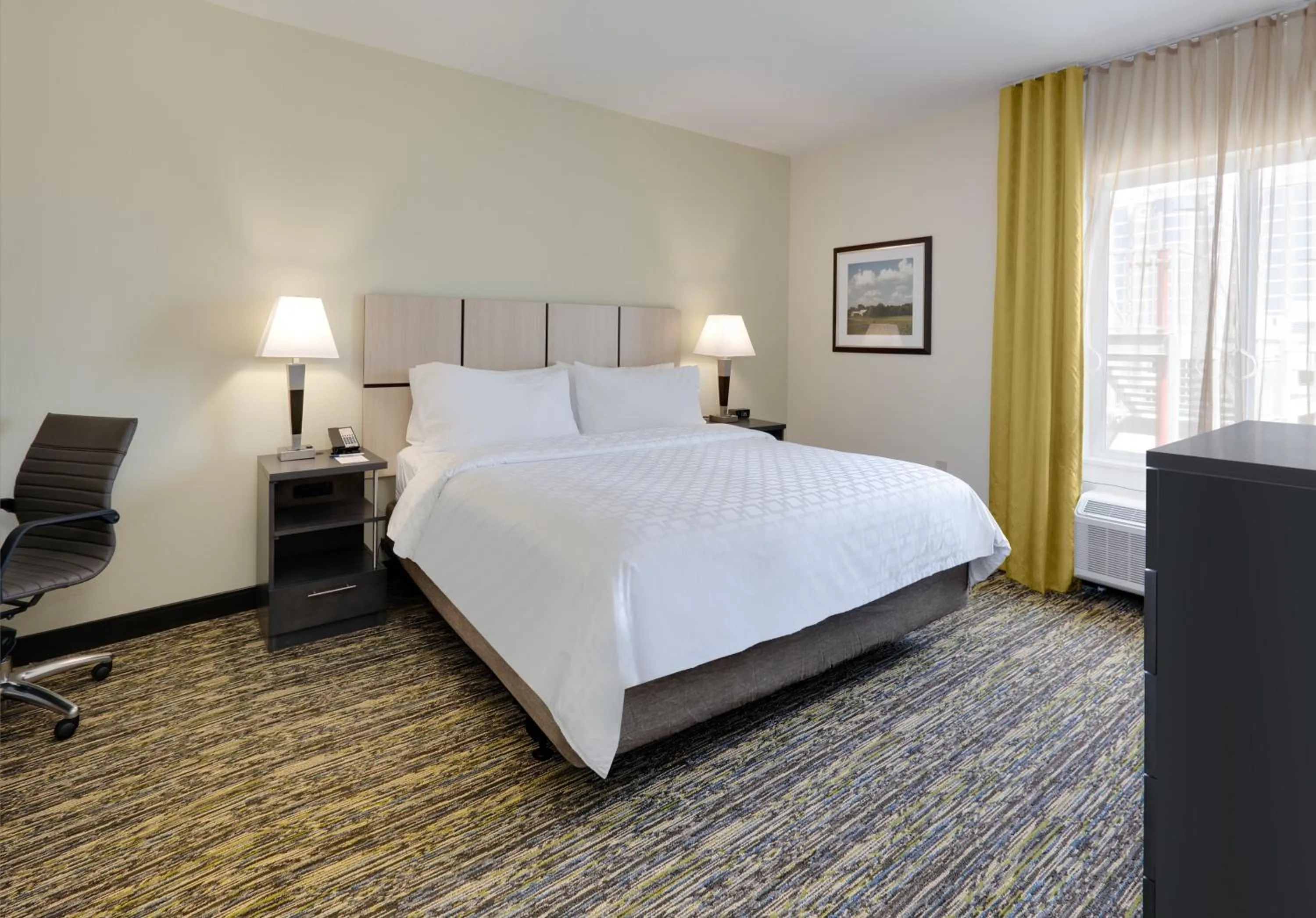 Photo of the whole room, Bed in Candlewood Suites Dallas NW - Farmers Branch by IHG