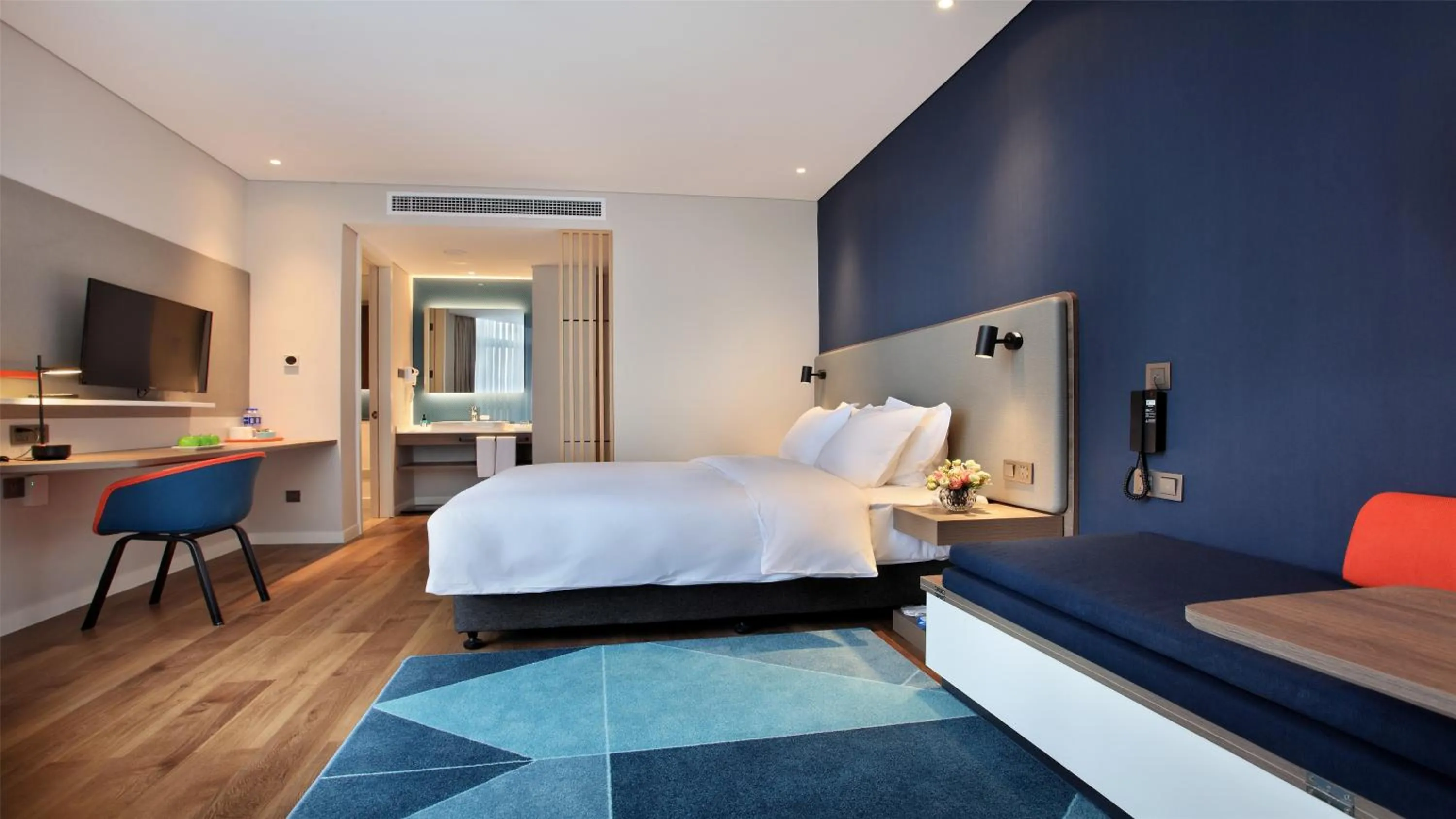 Bed in Holiday Inn Express Guilin City Center by IHG