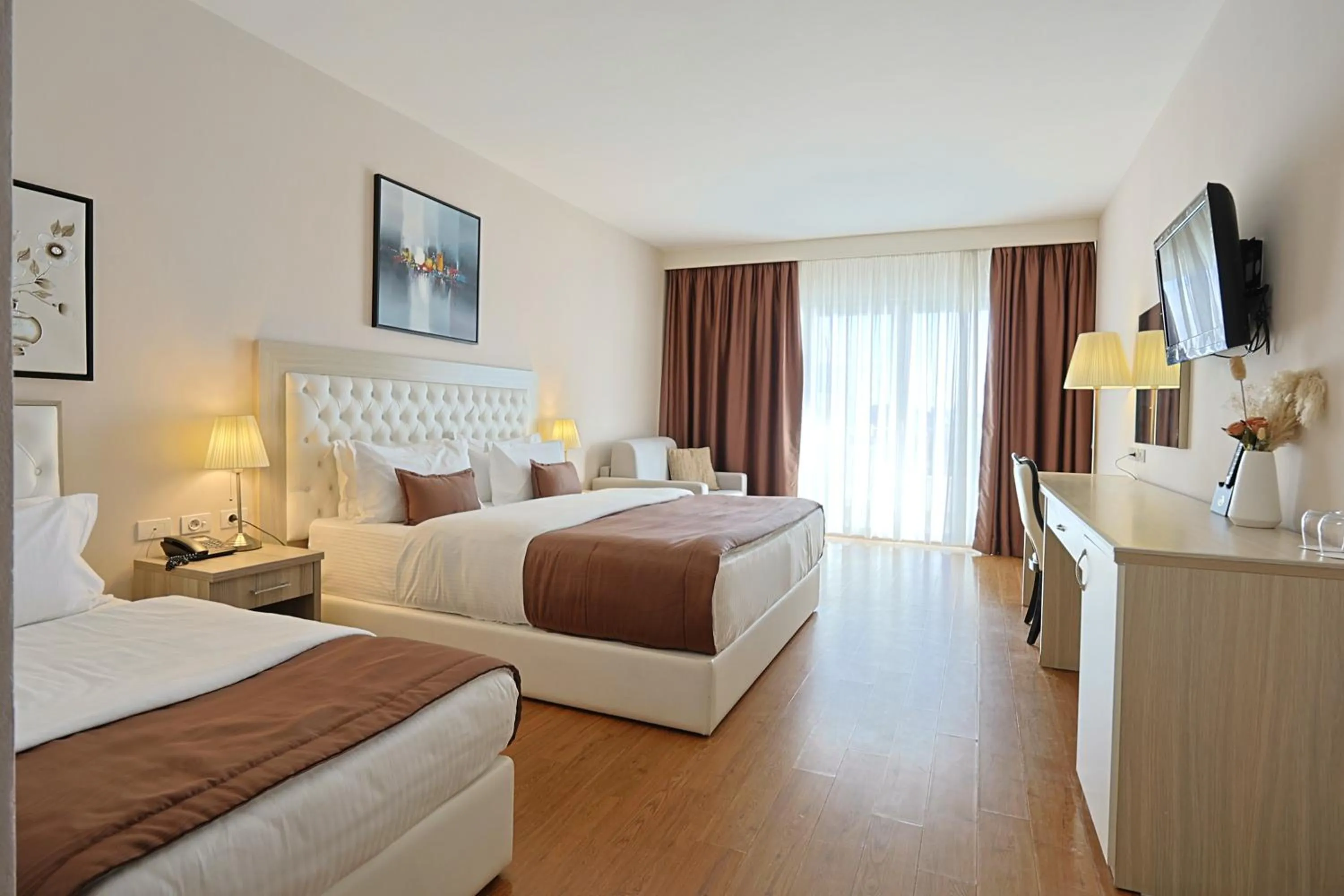 Photo of the whole room, Bed in Hotel Bleart