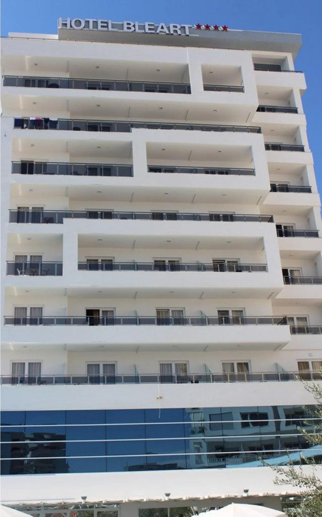 Facade/entrance in Hotel Bleart