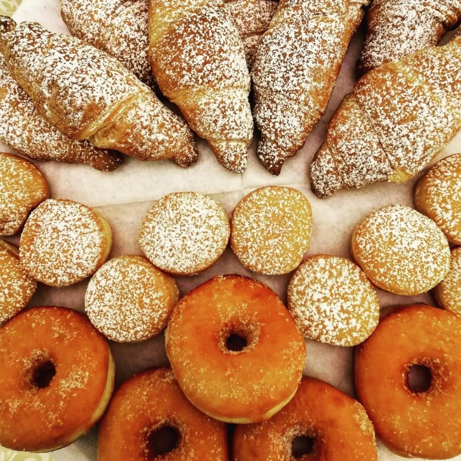 Food in Hotel Montmartre