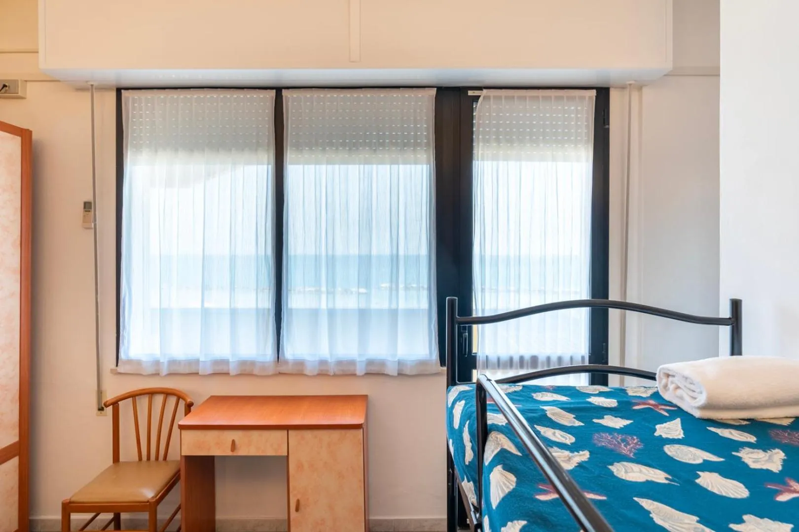 Bed in Hotel Montmartre