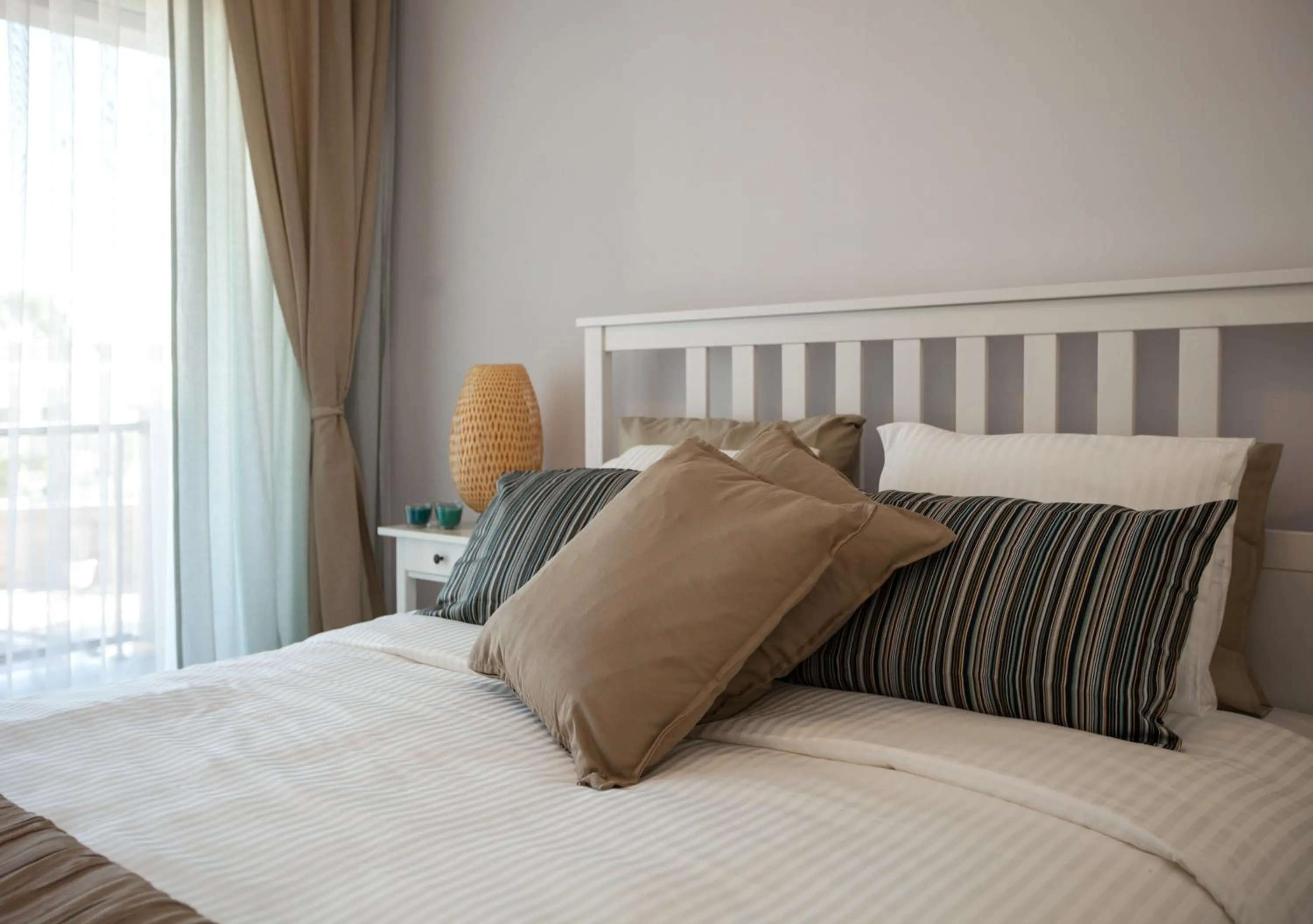 Spring, Bed in Truemar Hotels & Suites