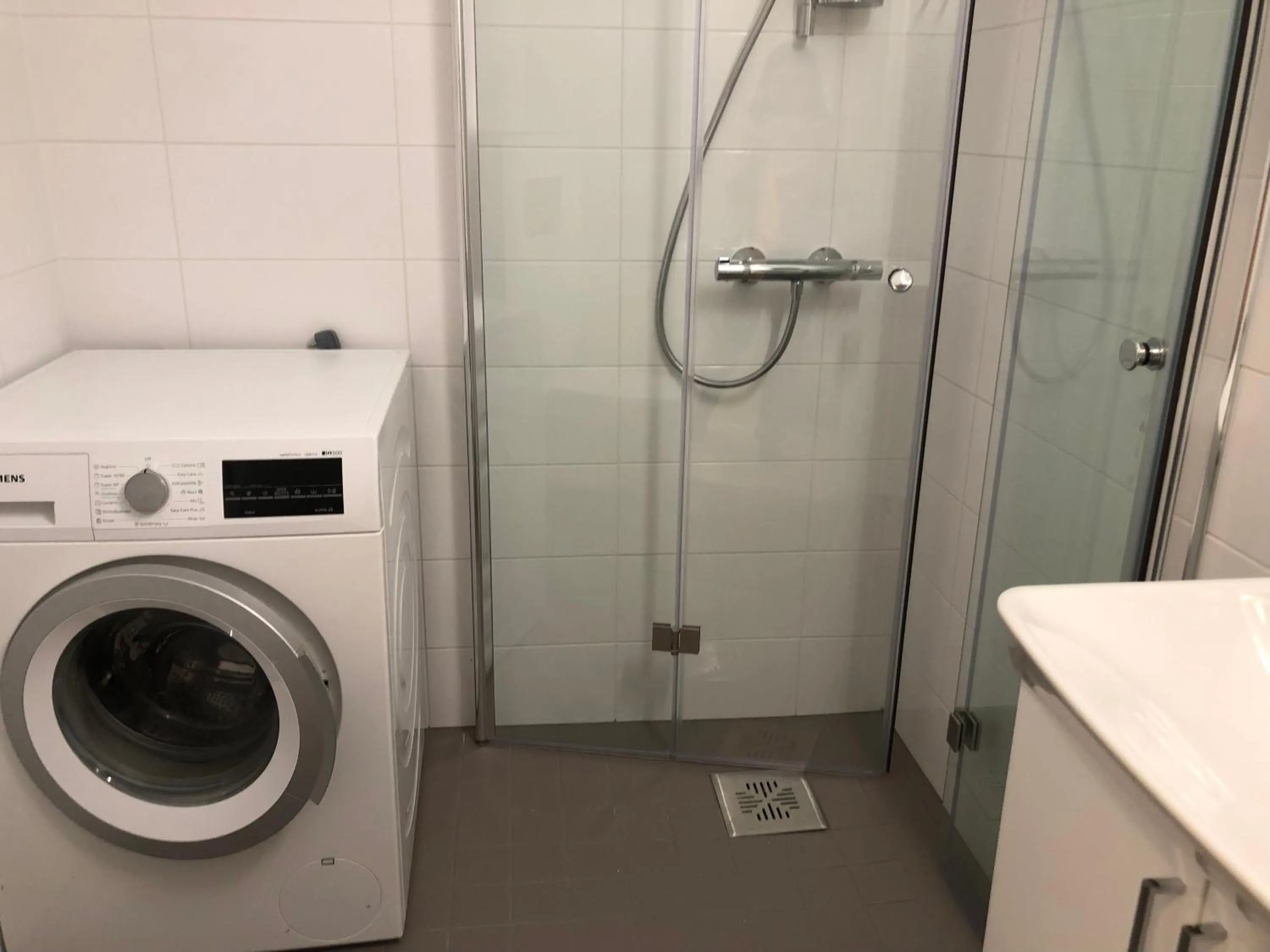 Toilet in Scandinavian Sweet home 1BR Heart of City 18