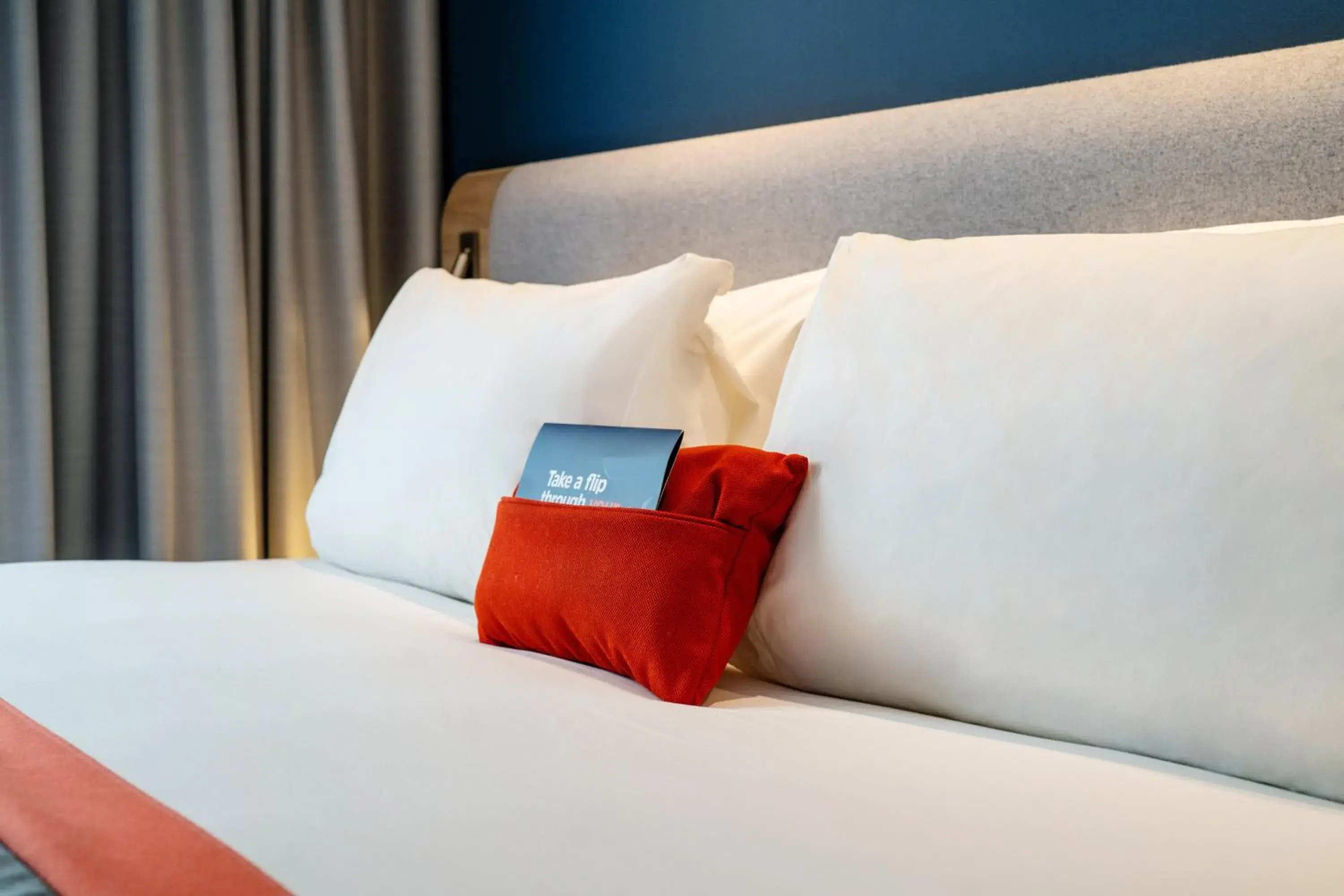 King Room with Extra Floor Space and Free Hot Breakfast - Accessible in Holiday Inn Express - Derry - Londonderry by IHG King Room with Extra Floor Space and Free Hot Breakfast - Accessible in Holiday Inn Express - Derry - Londonderry by IHG