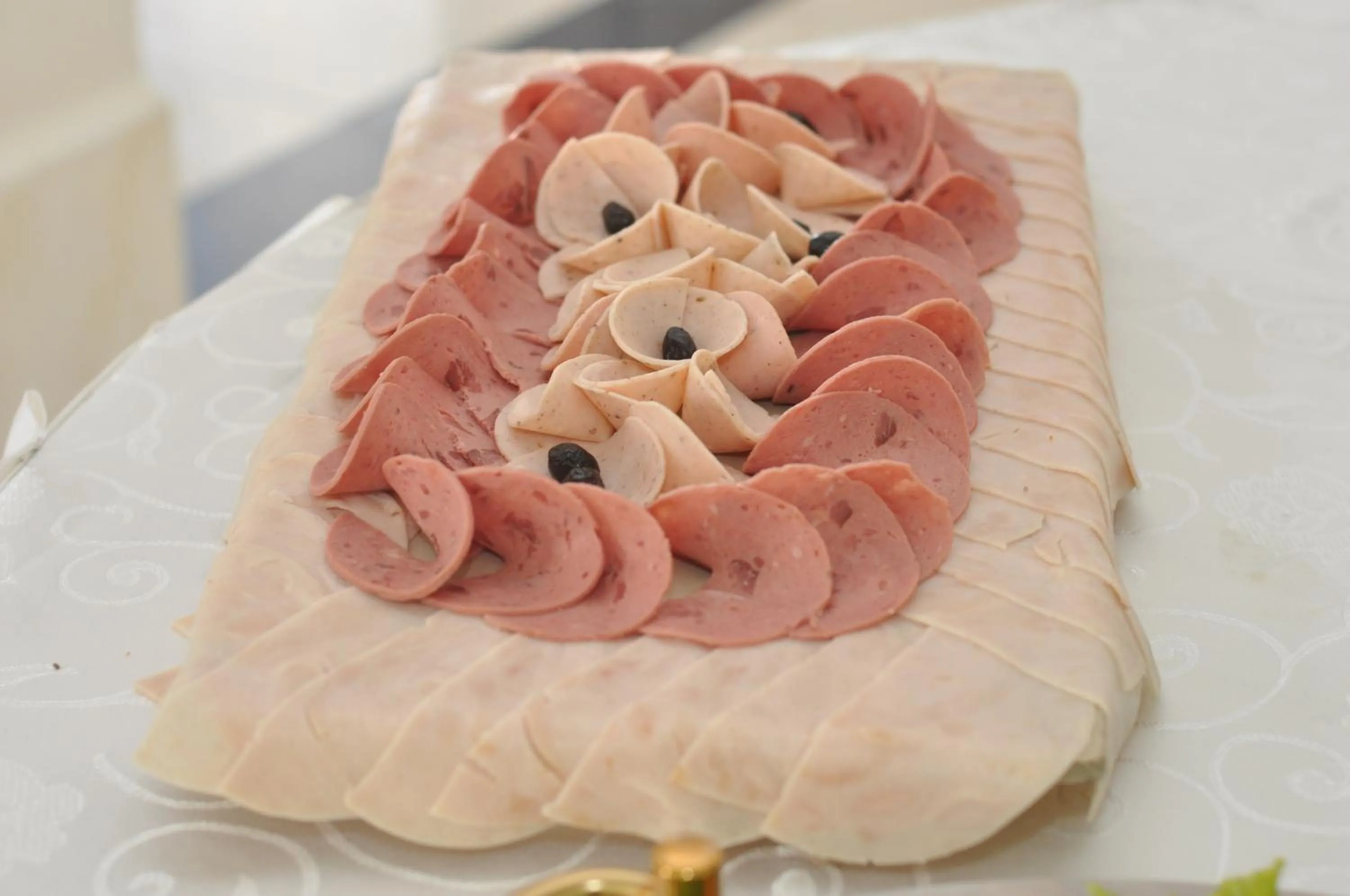 Restaurant/places to eat in Hôtel Sky blue Mada