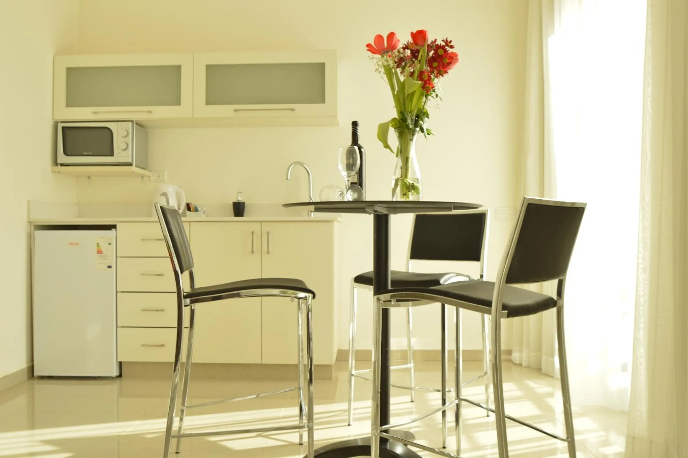 Kitchen or kitchenette, Kitchen/Kitchenette in Shamai Suites Jerusalem