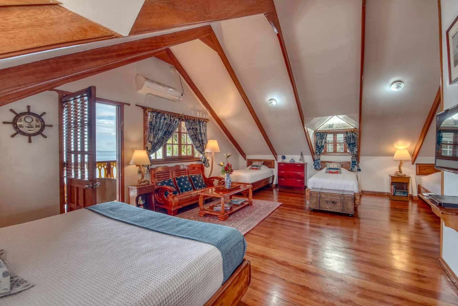 Photo of the whole room, Bed in Hotel Bocas del Toro