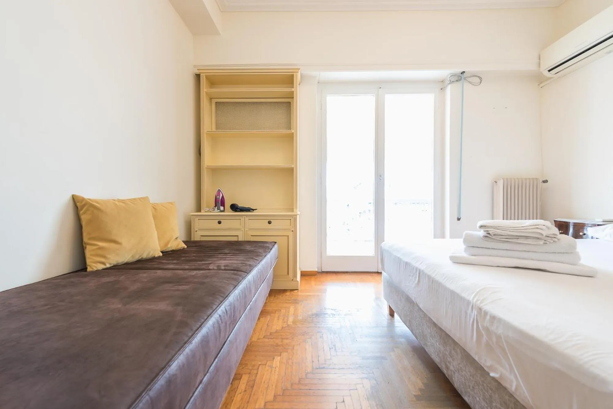 Bed in Victoria Capitan Apartments