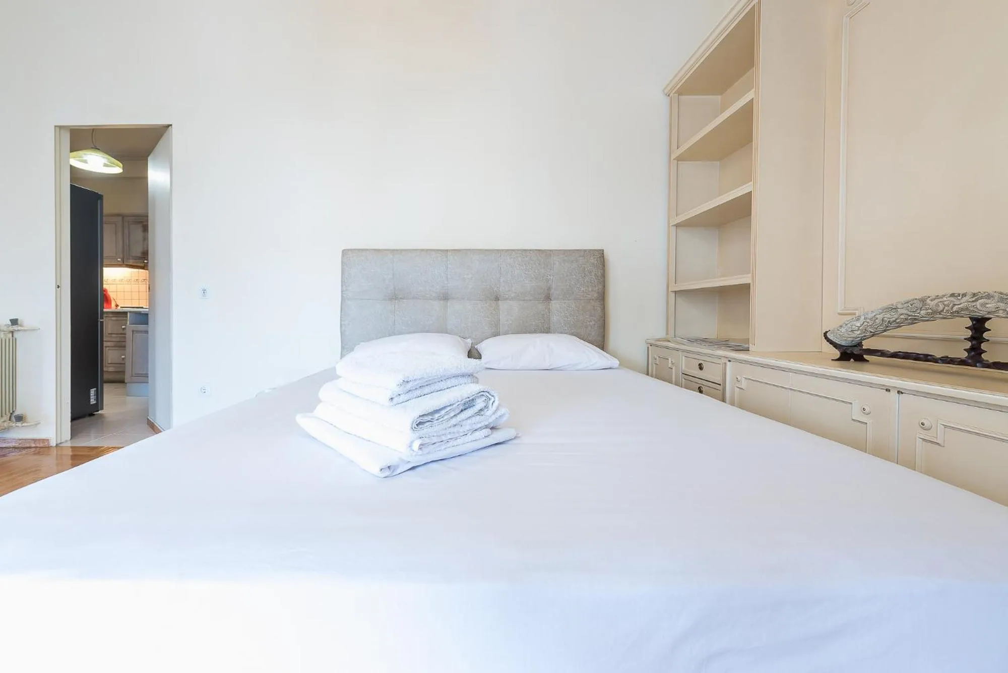 Bed in Victoria Capitan Apartments