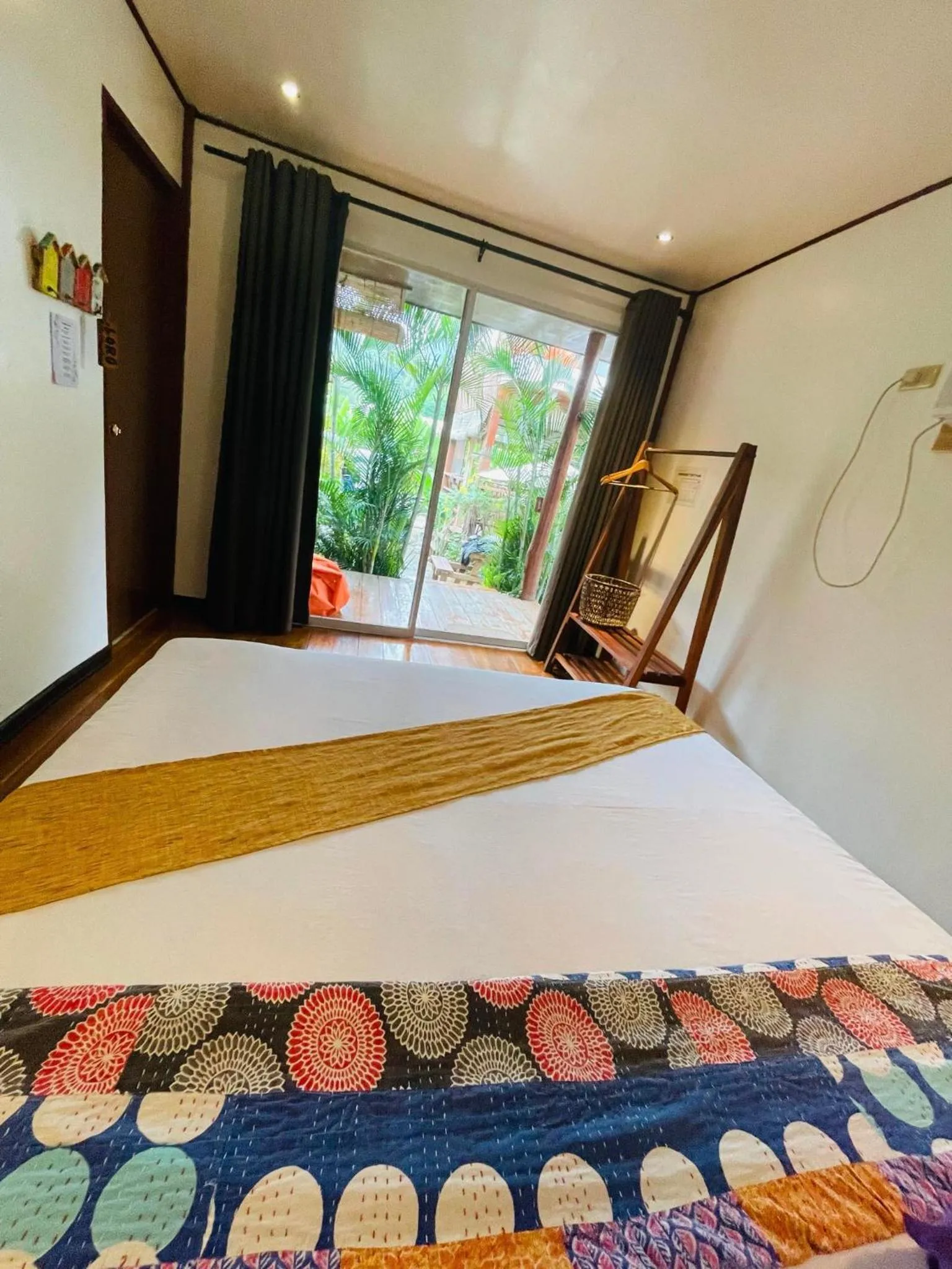 Photo of the whole room, Bed in Bella Athena Garden