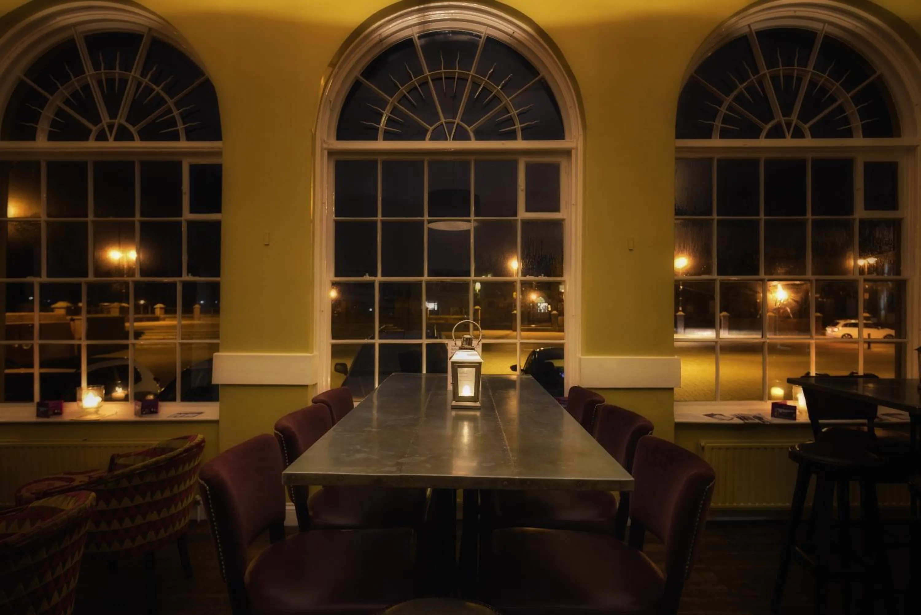 Restaurant/places to eat in Bank House