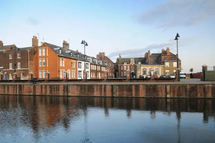 Neighbourhood in Bank House