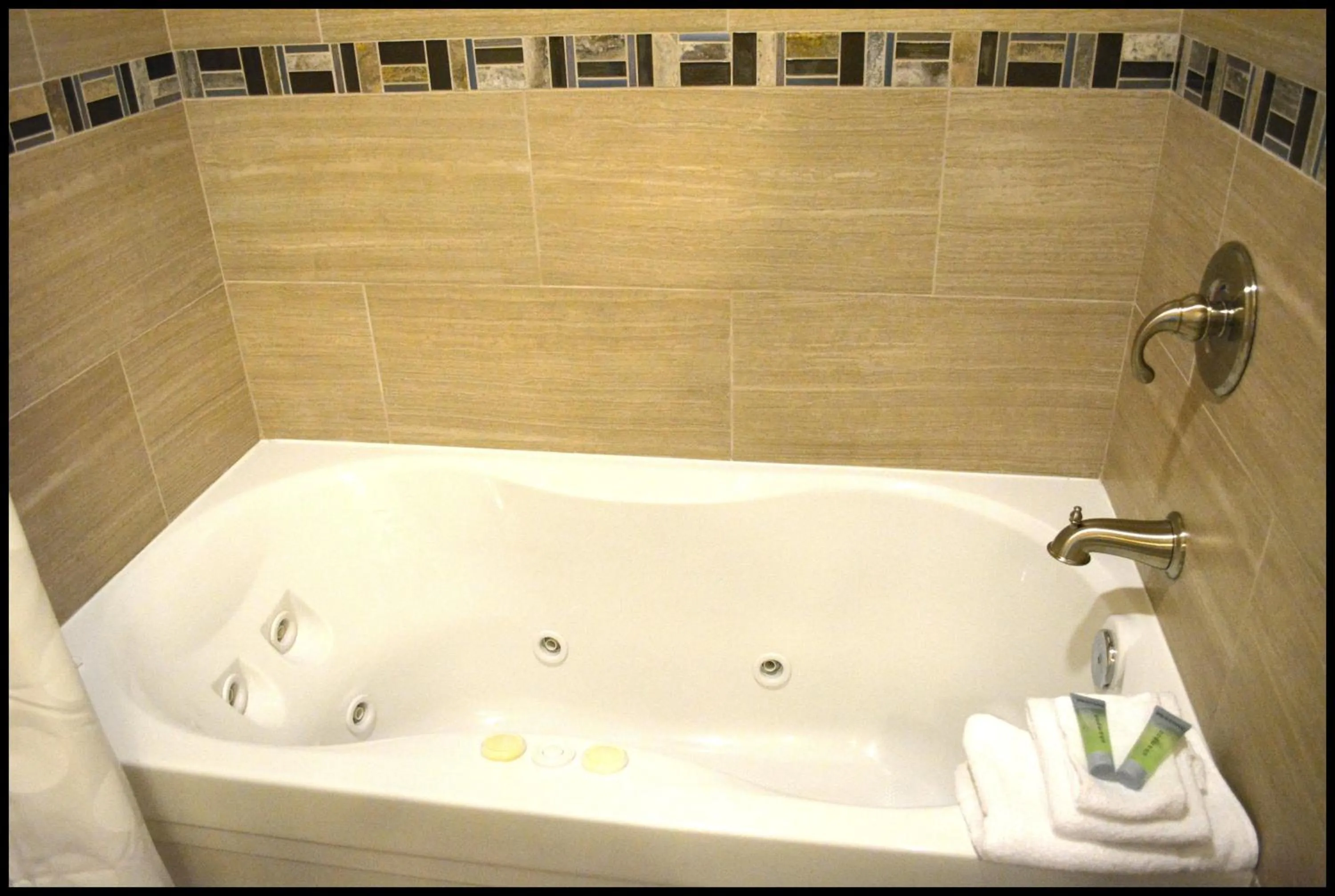 Bathroom in Sunset Motel