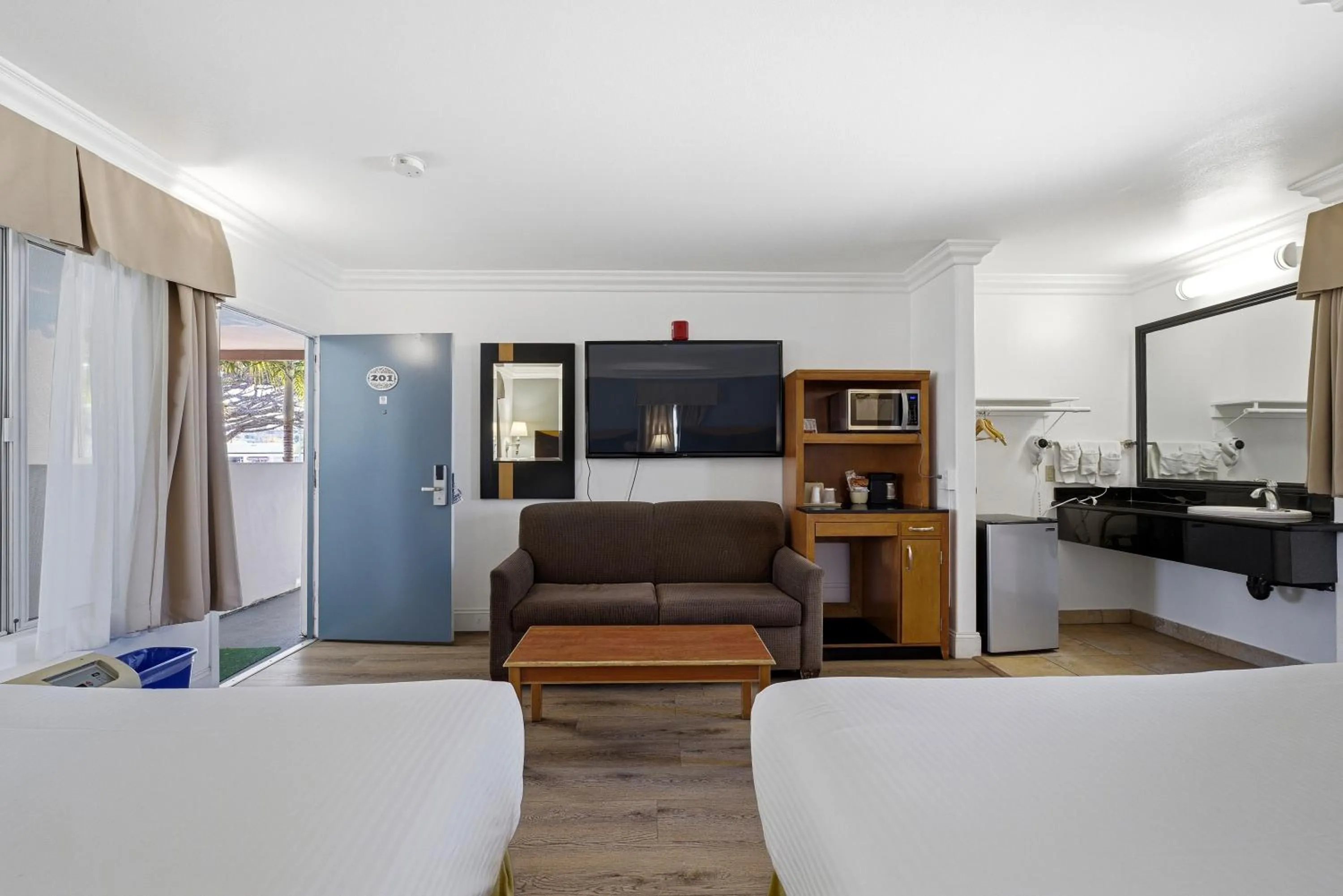 TV and multimedia, Bed in Sunset Motel