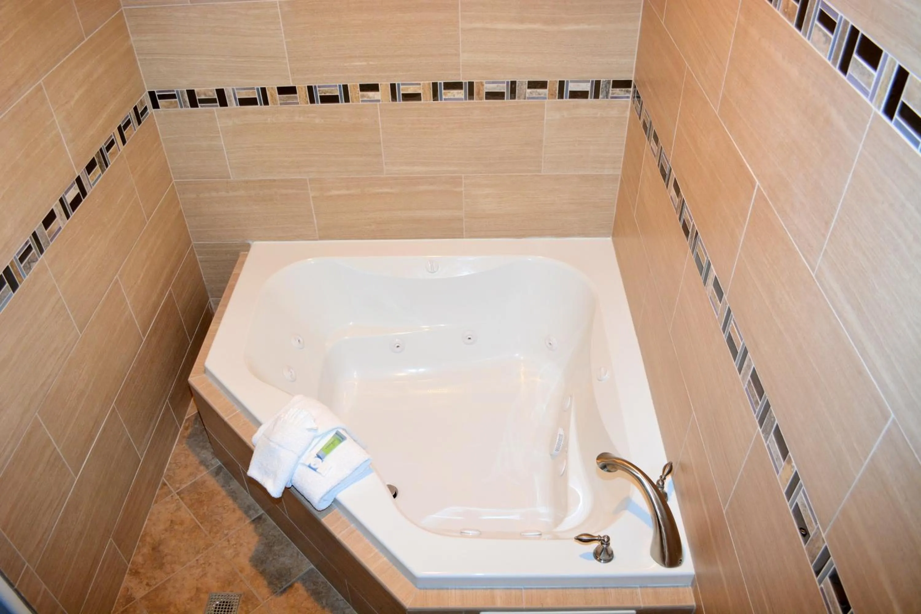 Bathroom in Sunset Motel