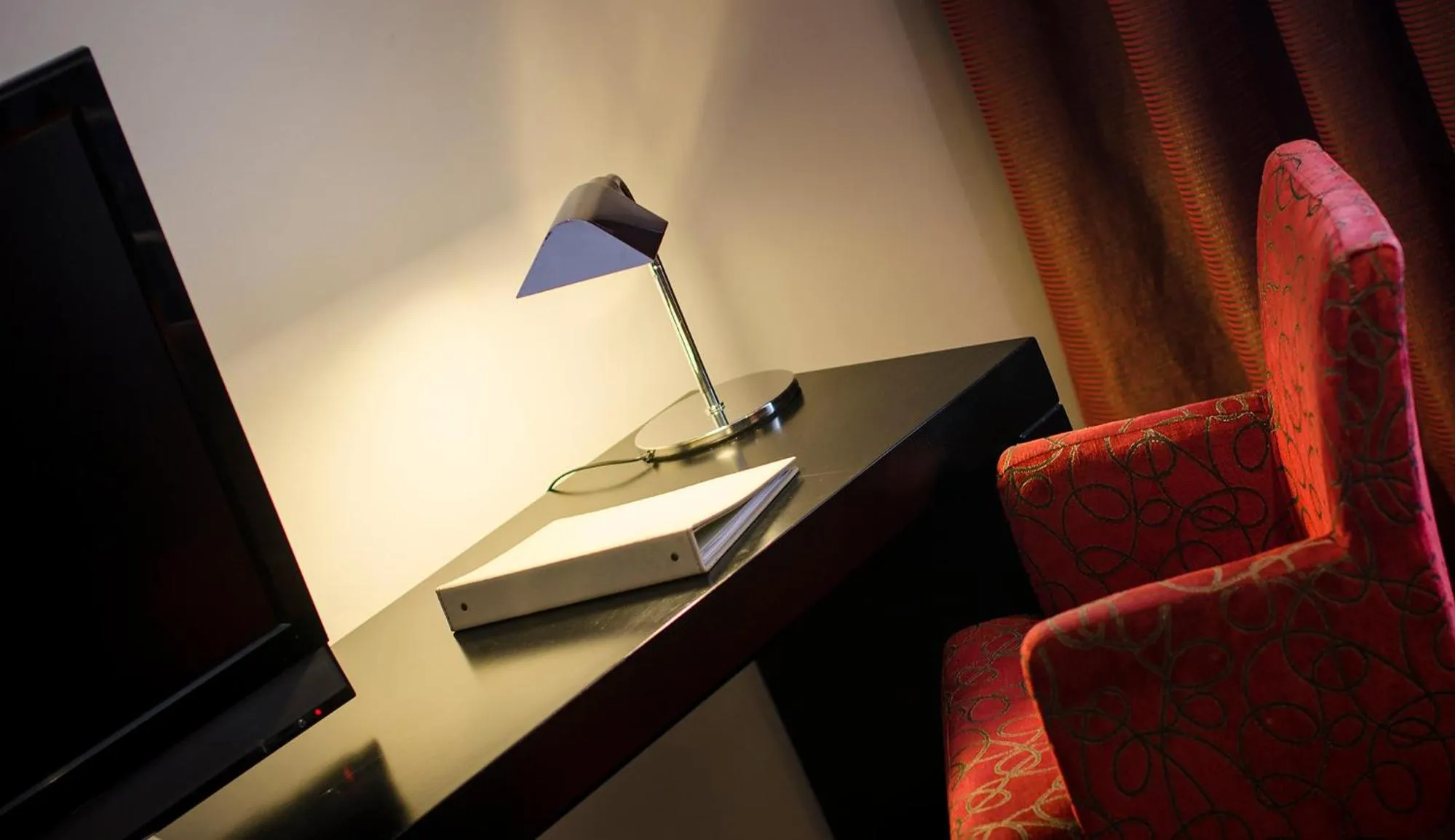 Bed in Grand Crucero Hotel