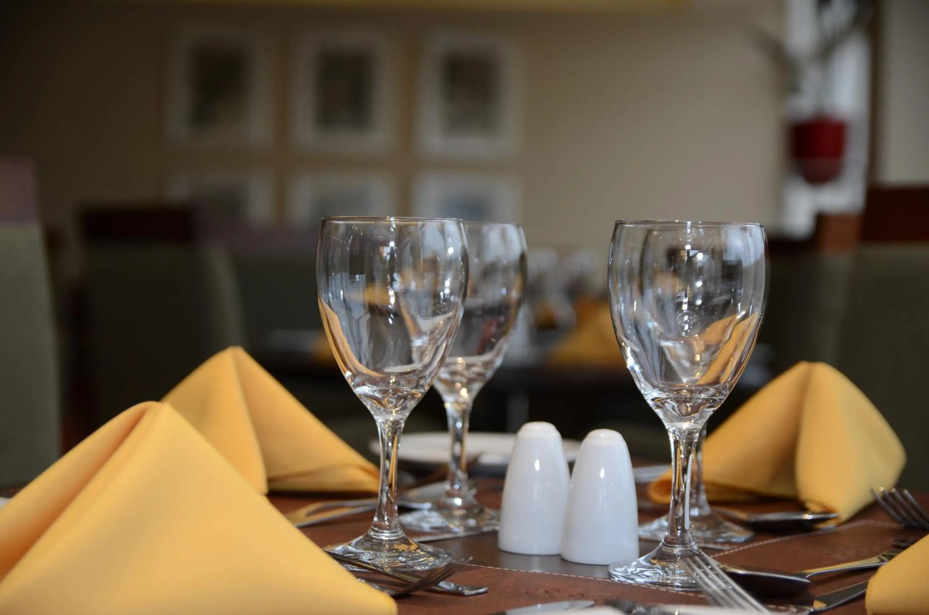 Restaurant/places to eat in Grand Crucero Hotel