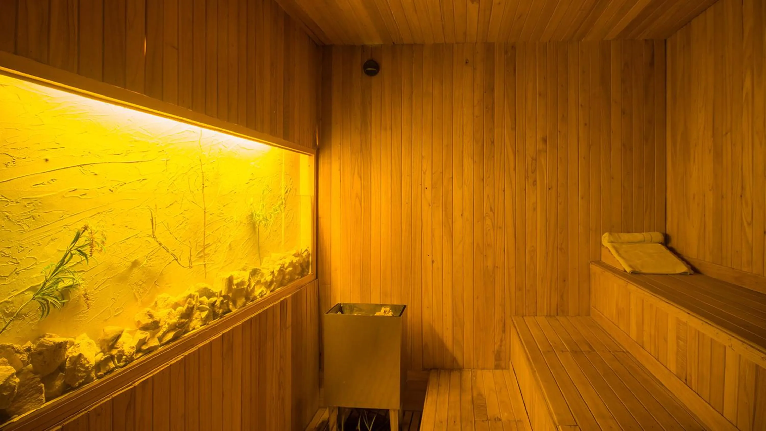 Spa and wellness centre/facilities in Grand Crucero Hotel