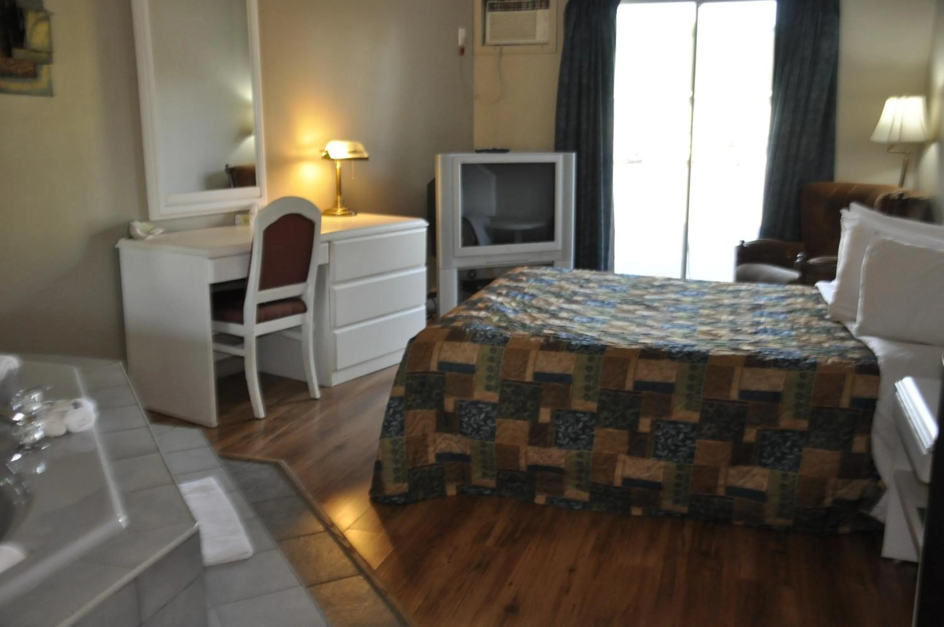 Bedroom, Bed in Motel les Pignons Verts