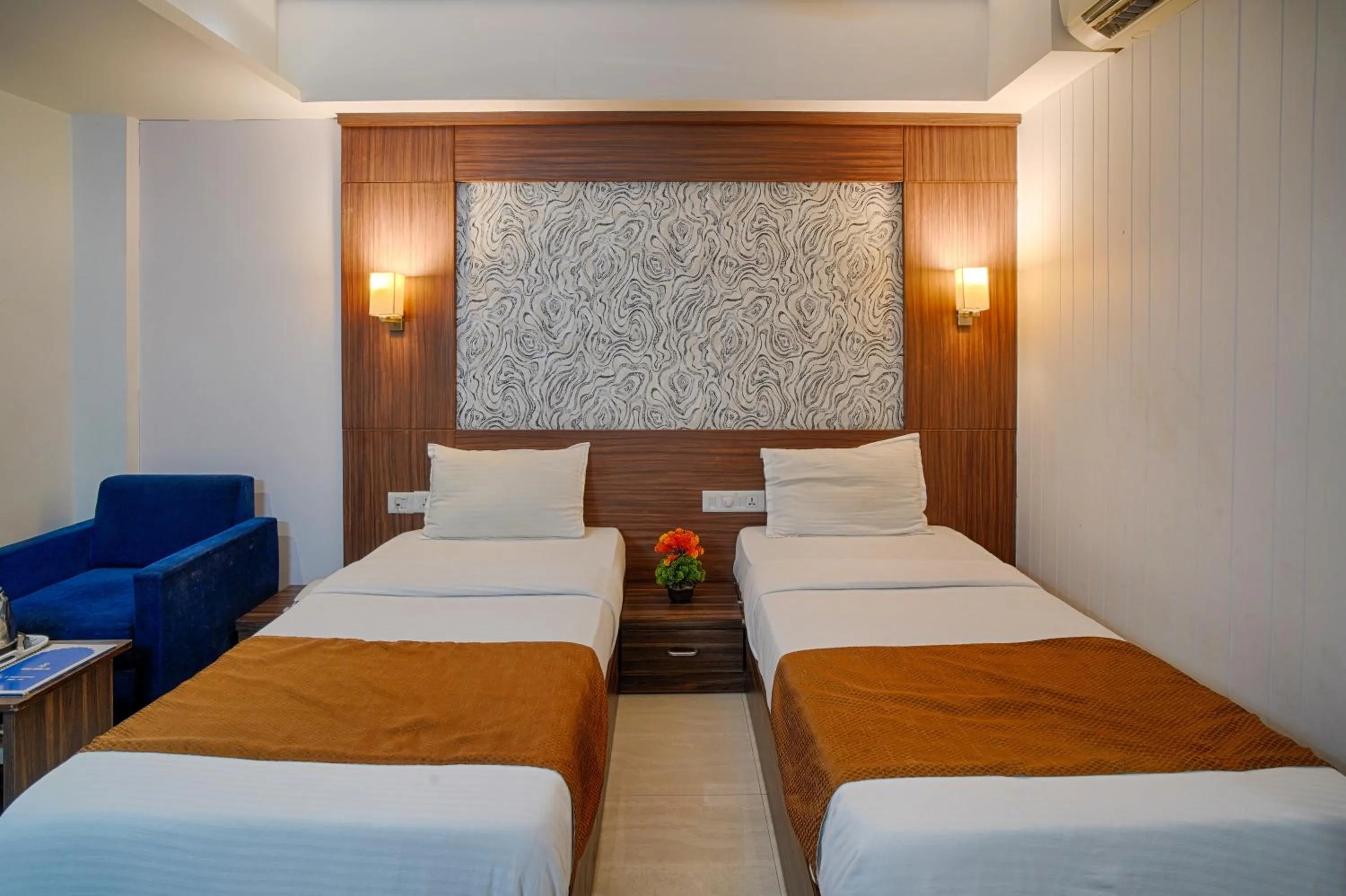 Bedroom, Bed in HOTEL SHITAL INN