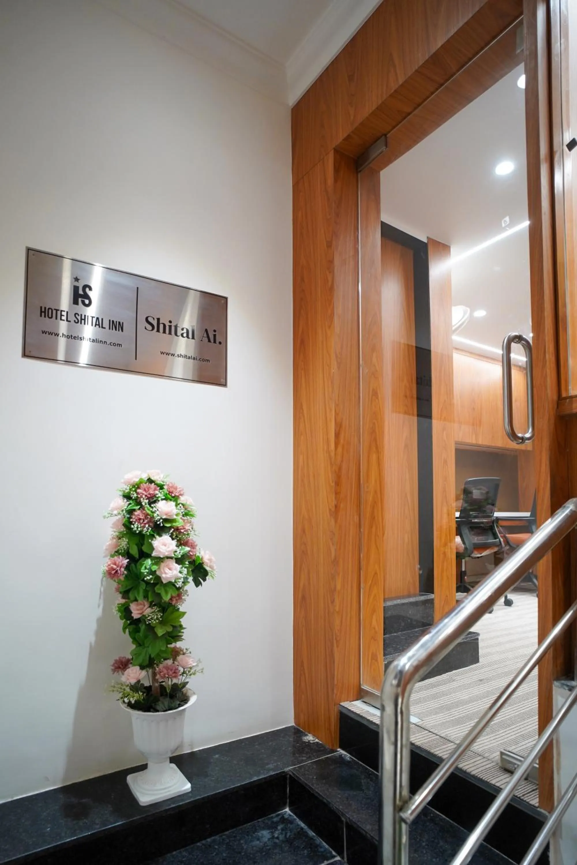 Lobby or reception in HOTEL SHITAL INN