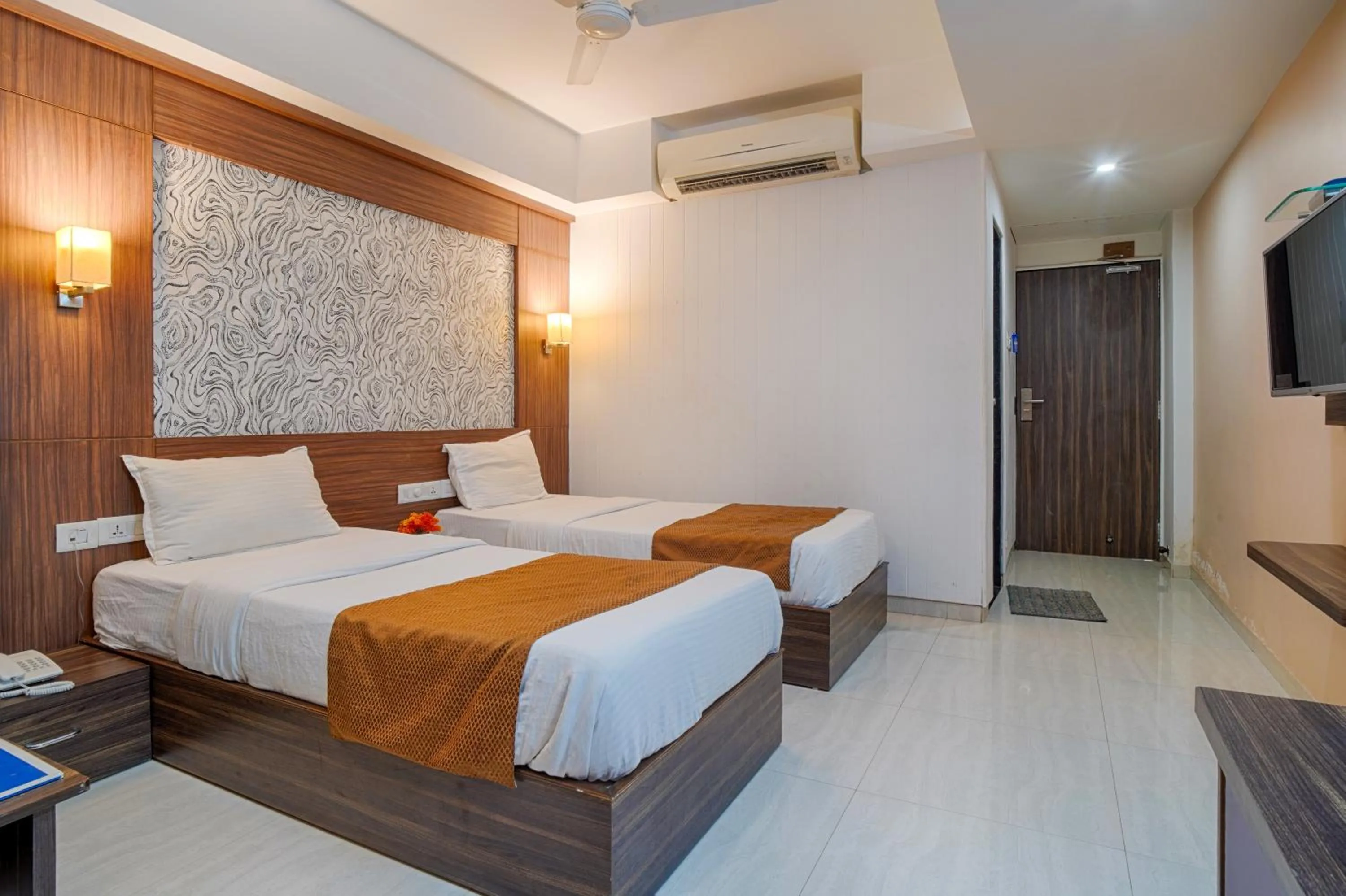 Bedroom, Bed in HOTEL SHITAL INN