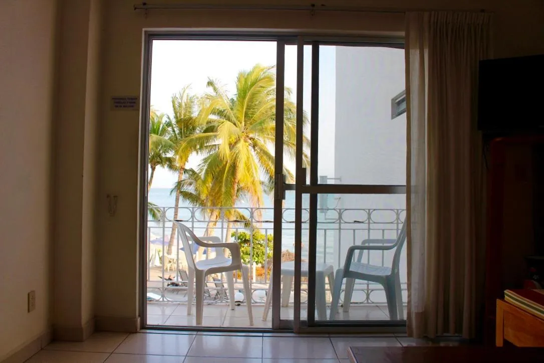 Hotel y Suites Corita