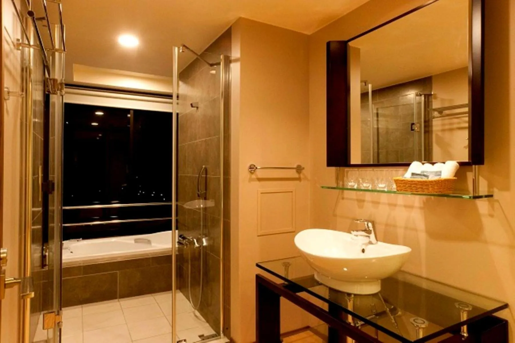 Shower in Moon Ocean Ginowan Hotel & Residence