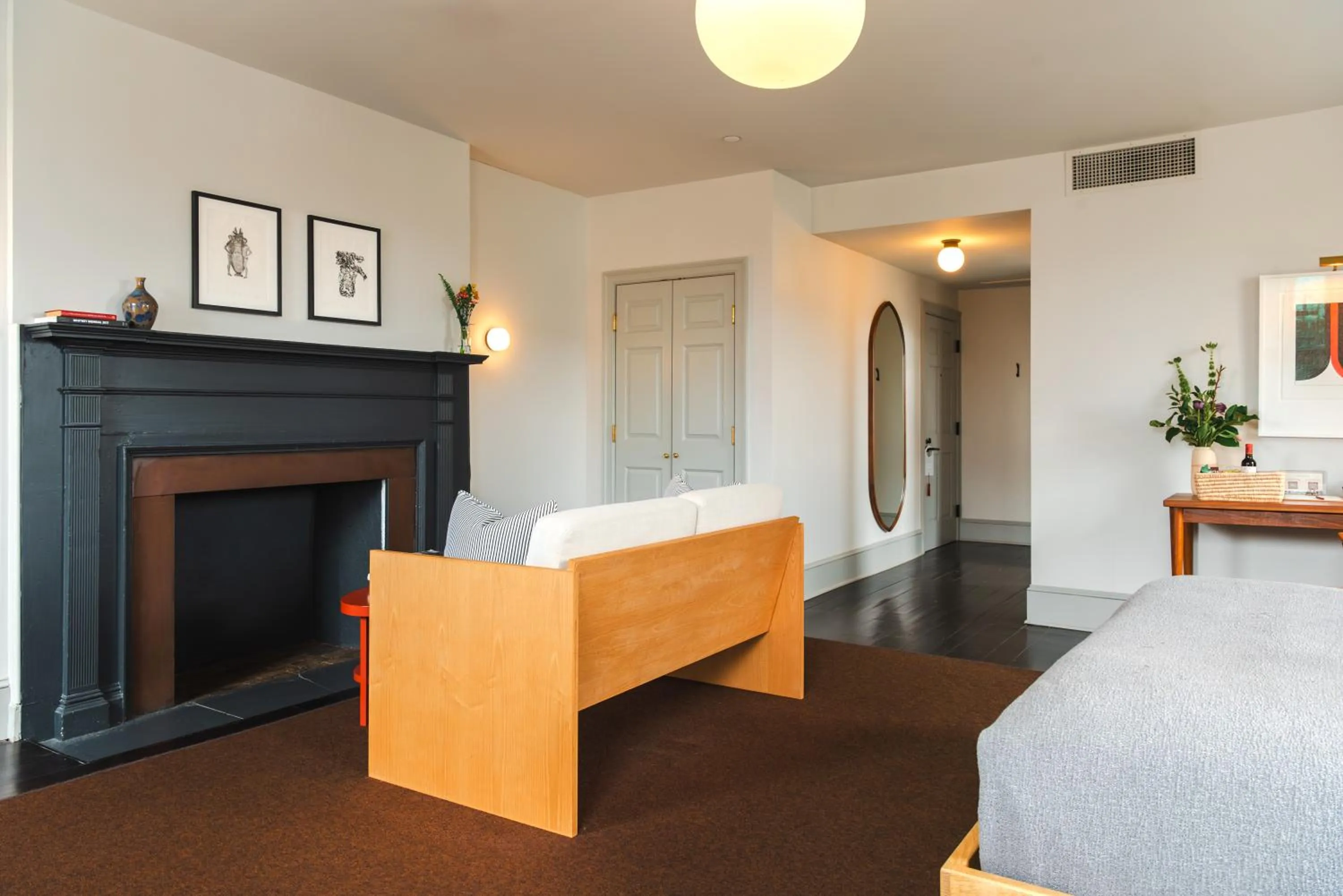 Bed in Hotel Kinsley