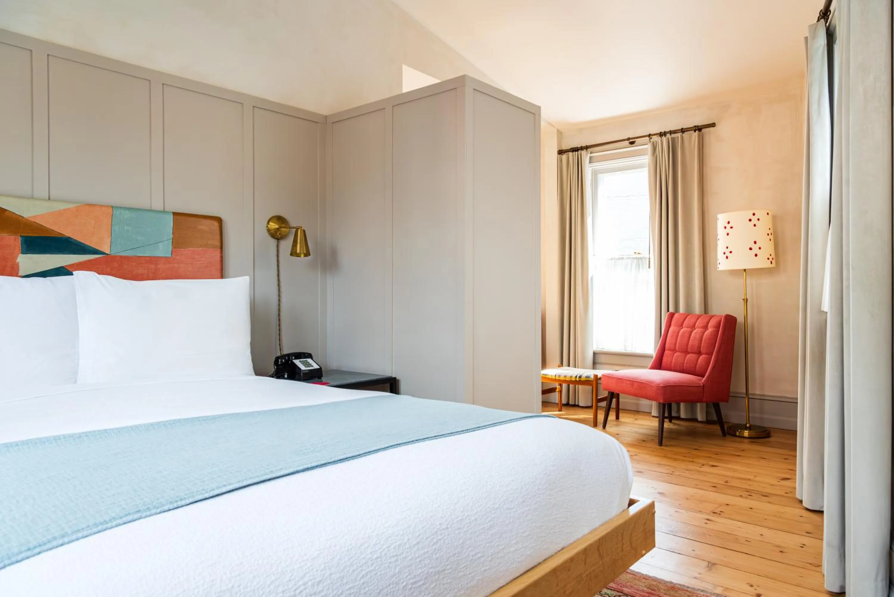 Bed in Hotel Kinsley