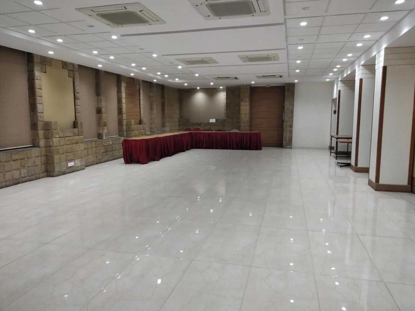 Banquet/Function facilities in Chryso Hotels Pvt Ltd