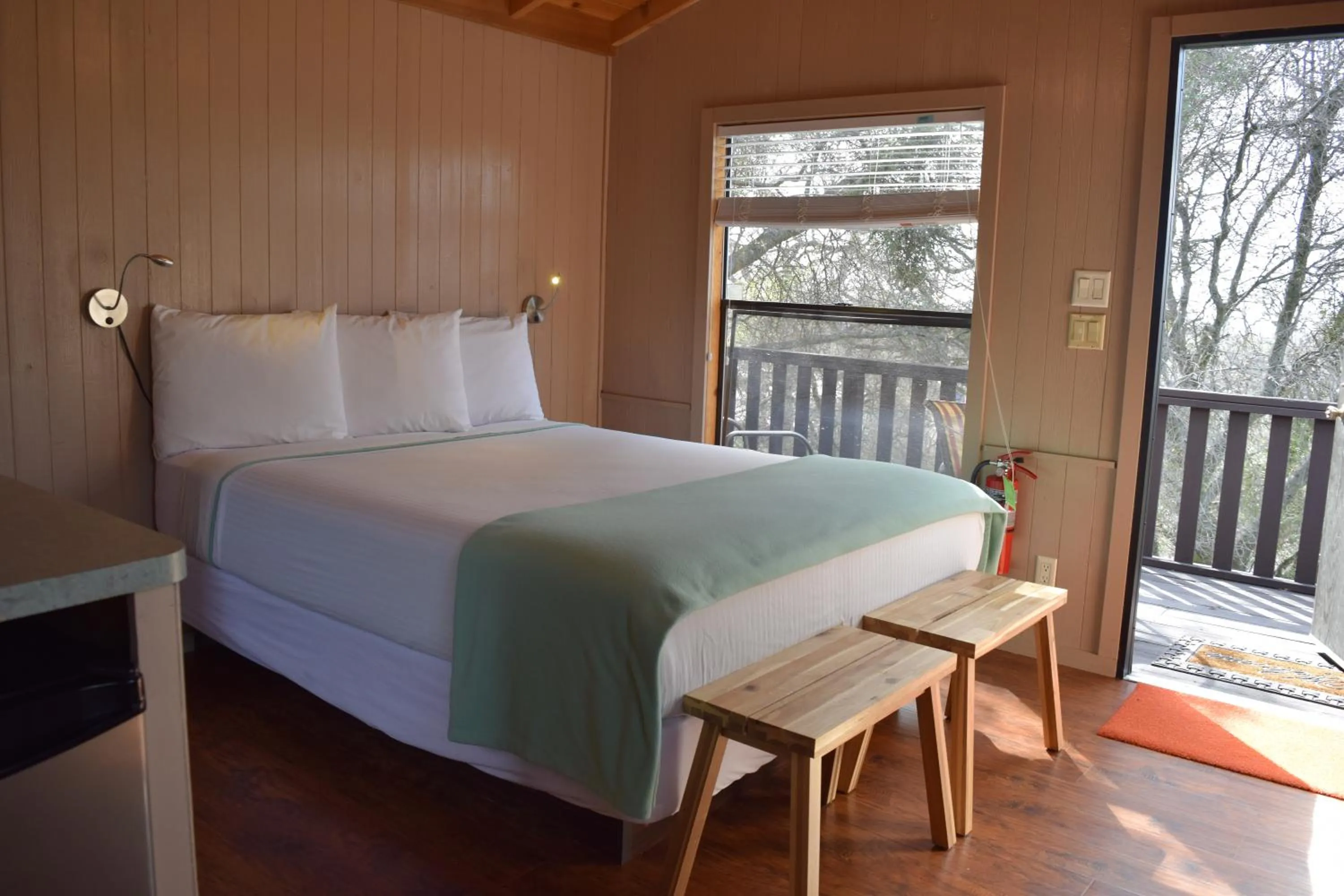 Bed in Yosemite RV Resort