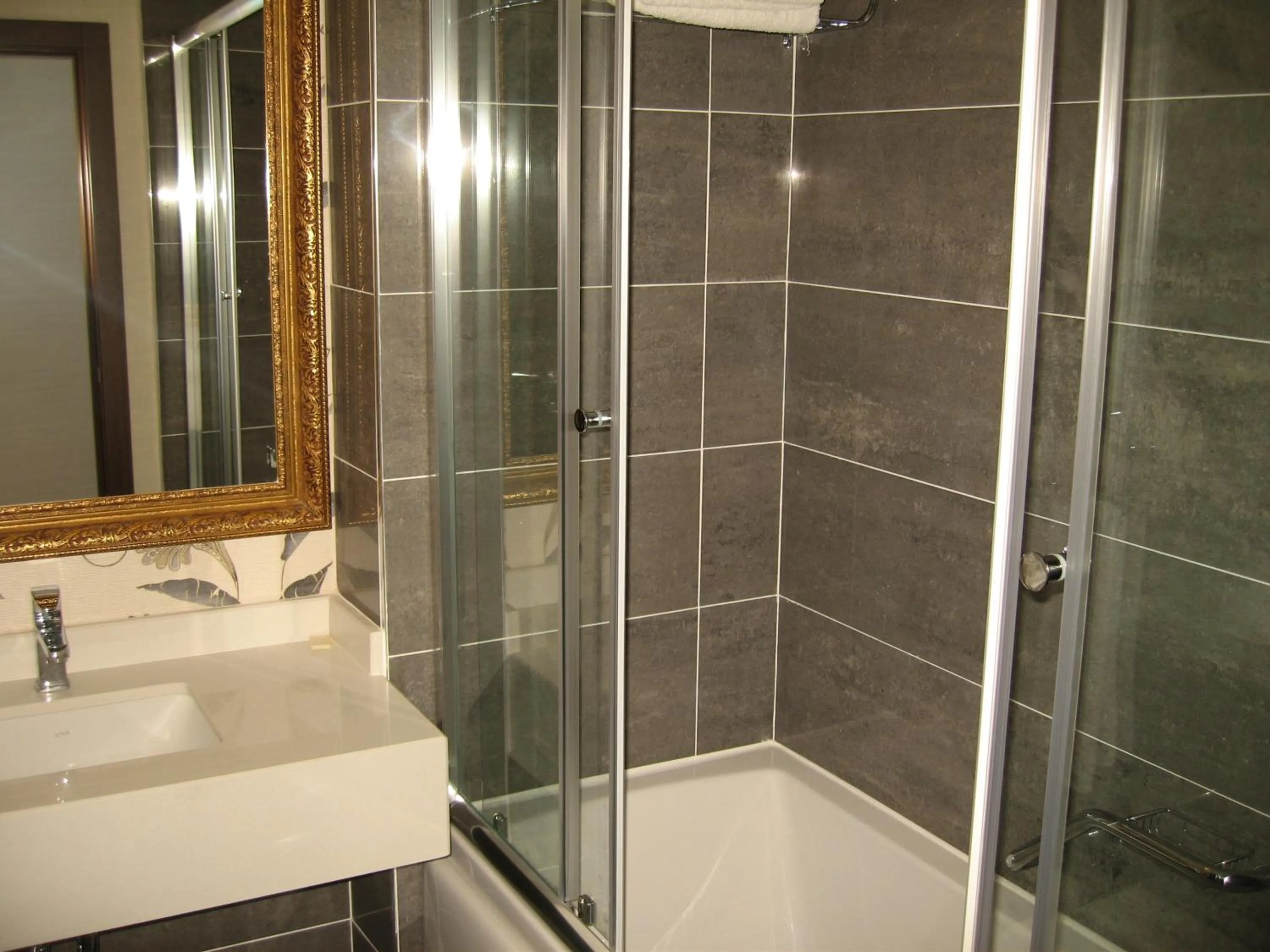 Bathroom in Termal Elit Hotel