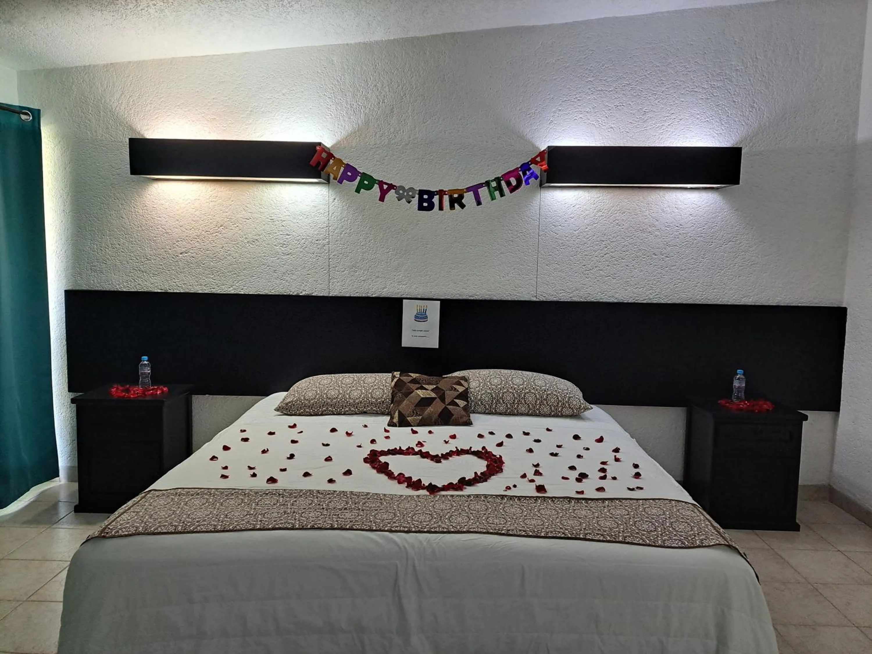 Photo of the whole room in Hotel Teques Palace