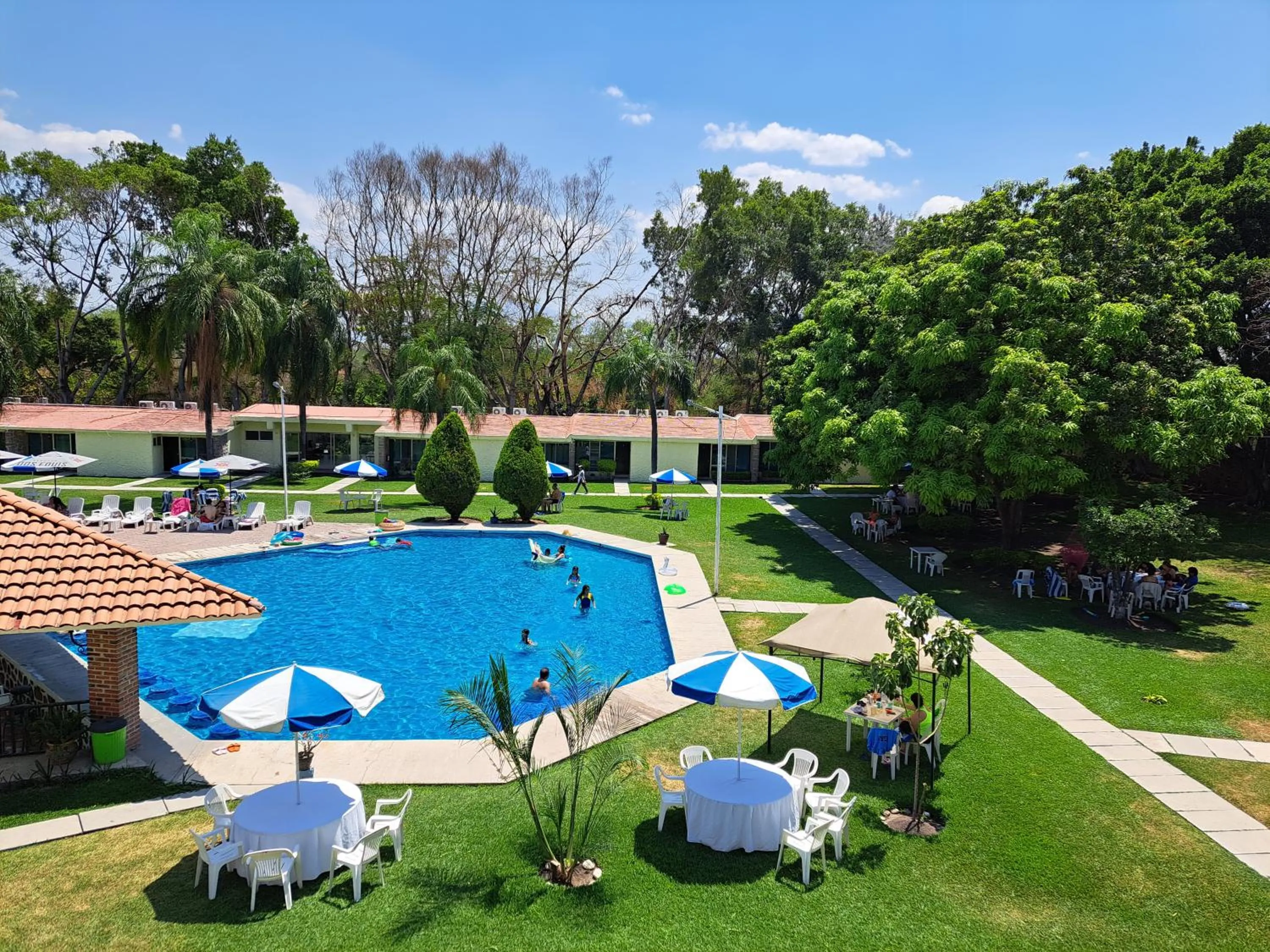 Property building in Hotel Teques Palace