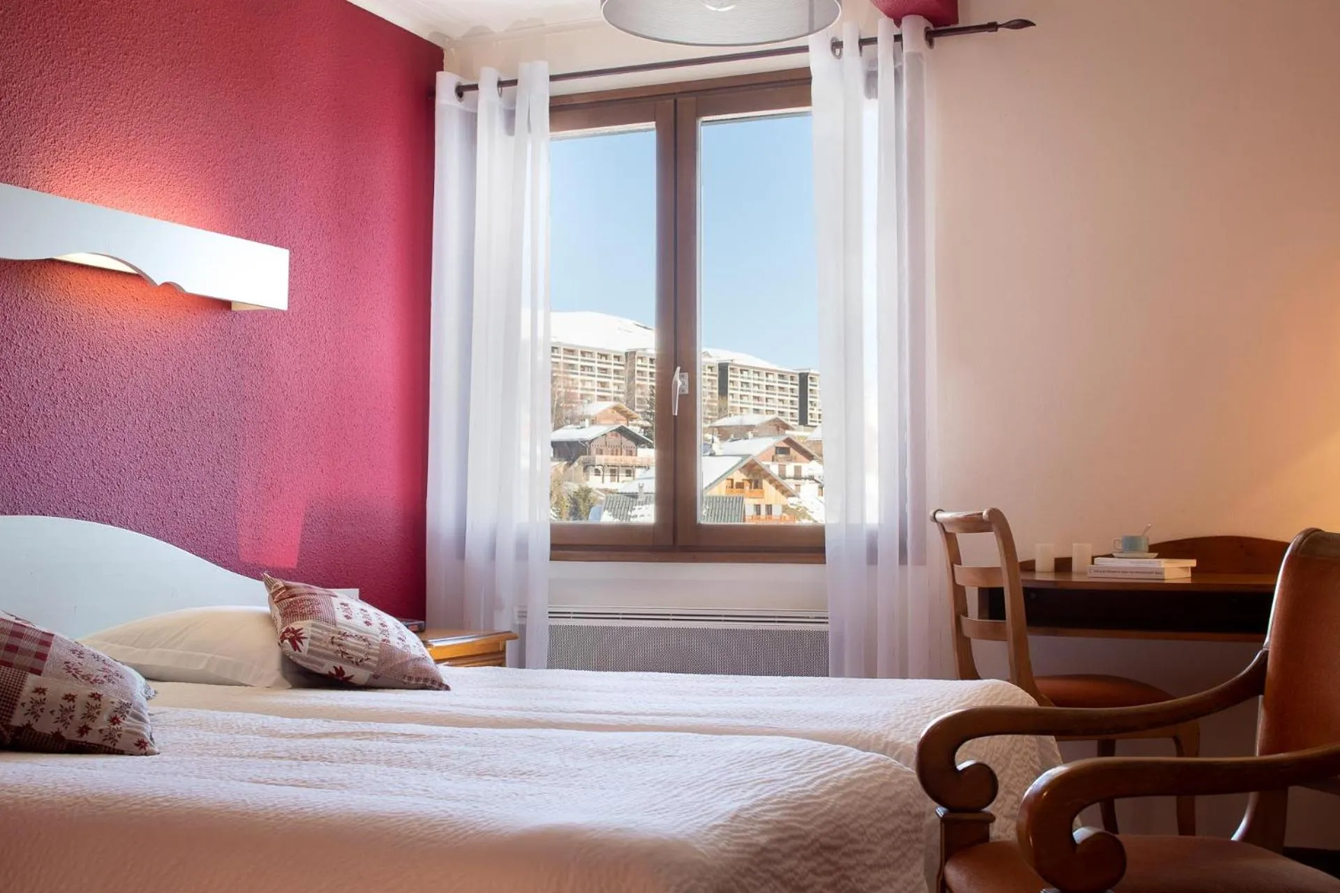 Bed in Hôtel Les Soldanelles