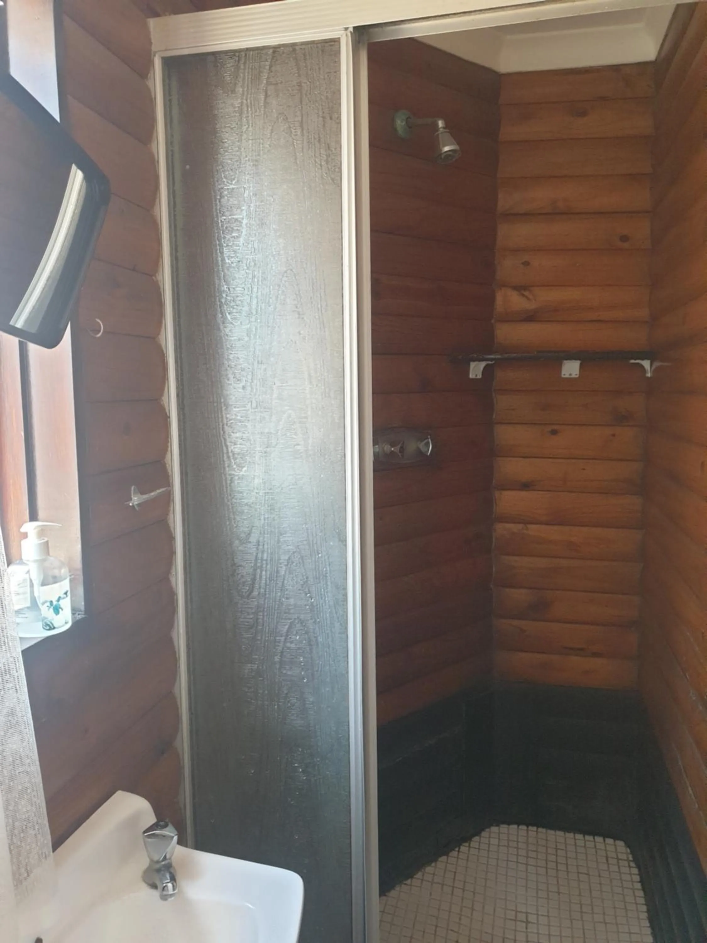 Shower in Deep Blue Guest House