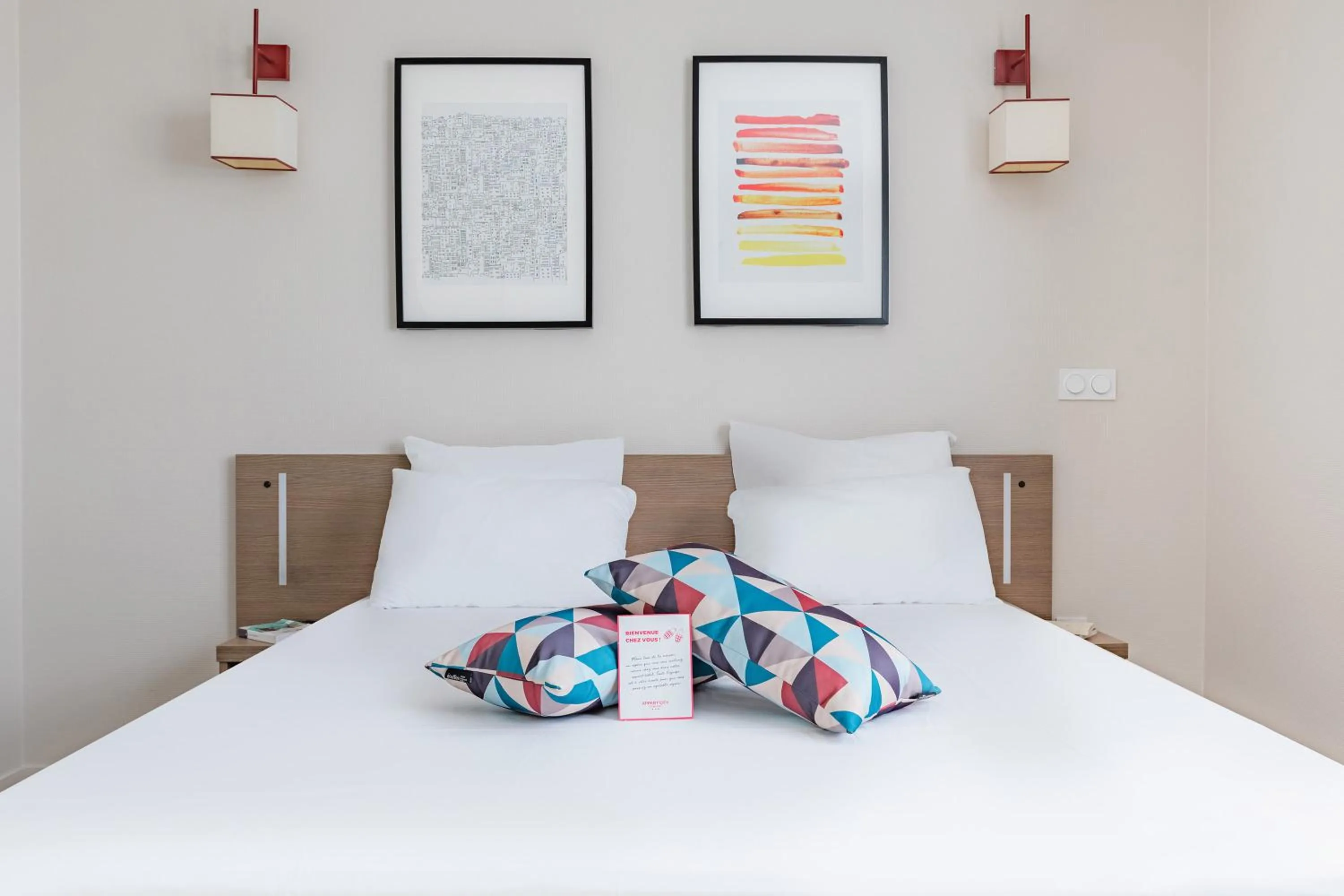 Bed in Appart'City Confort Orléans