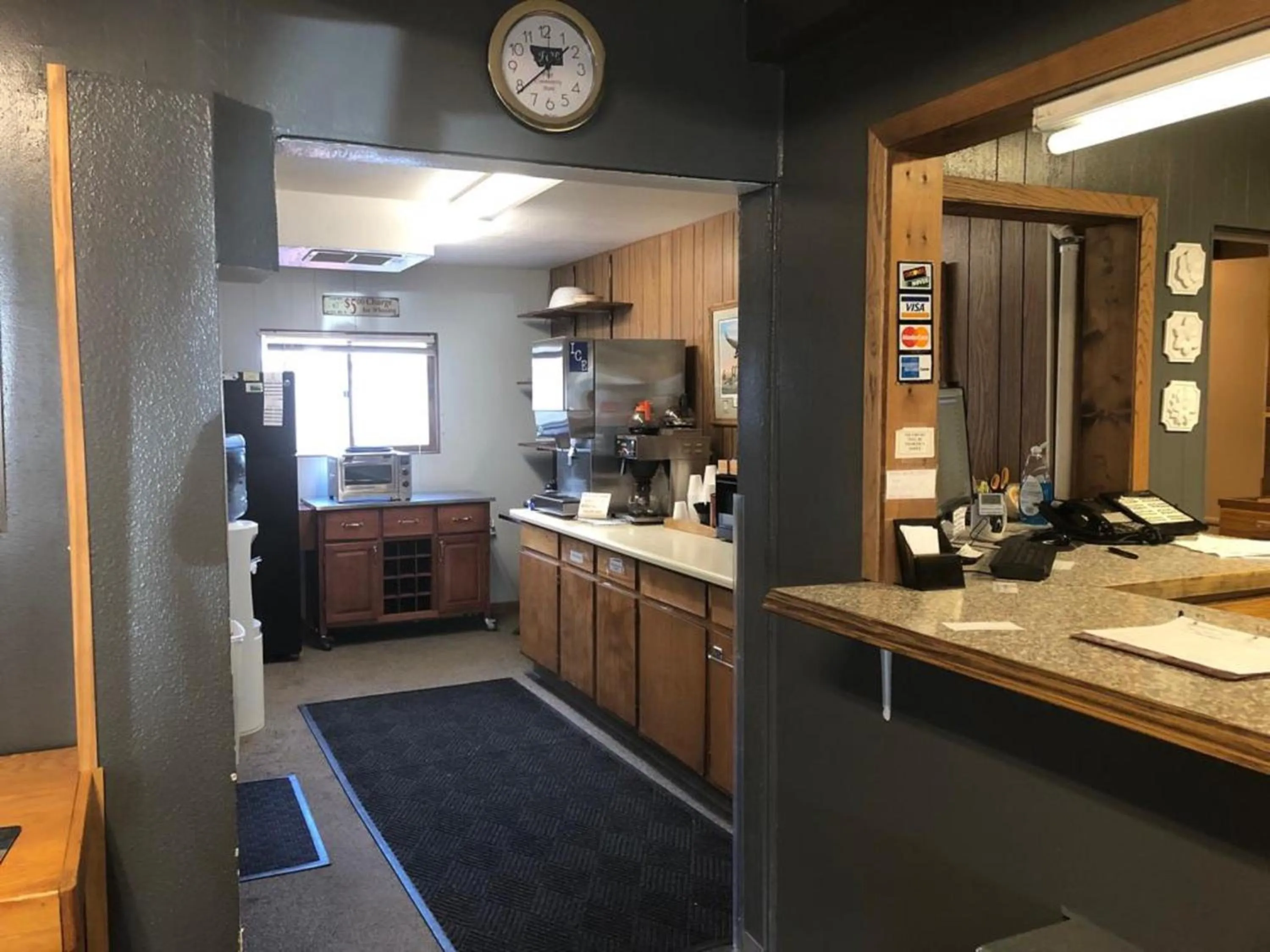 Continental breakfast in Campbell Lodge