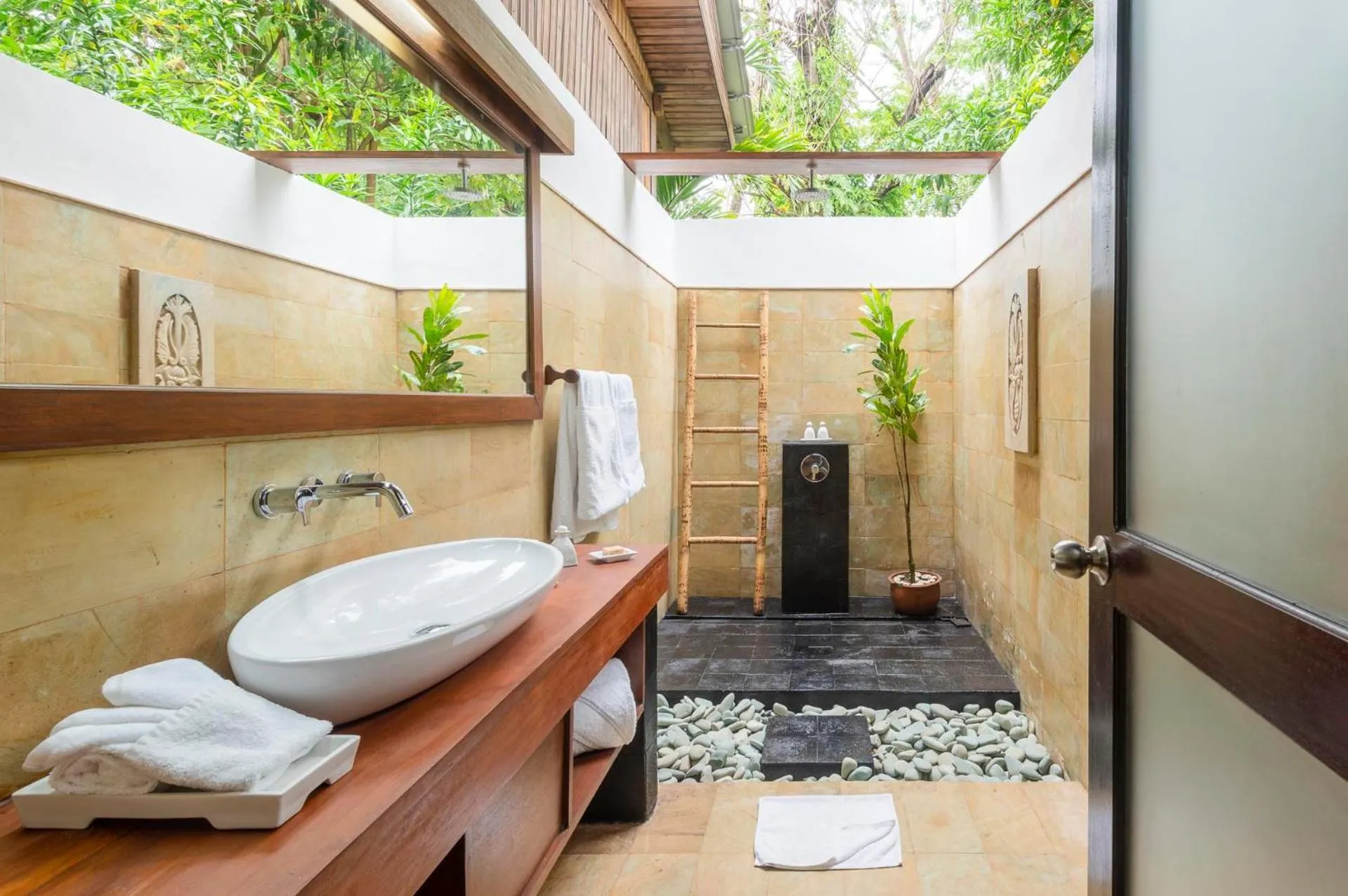 Bathroom in Siladen Resort & Spa