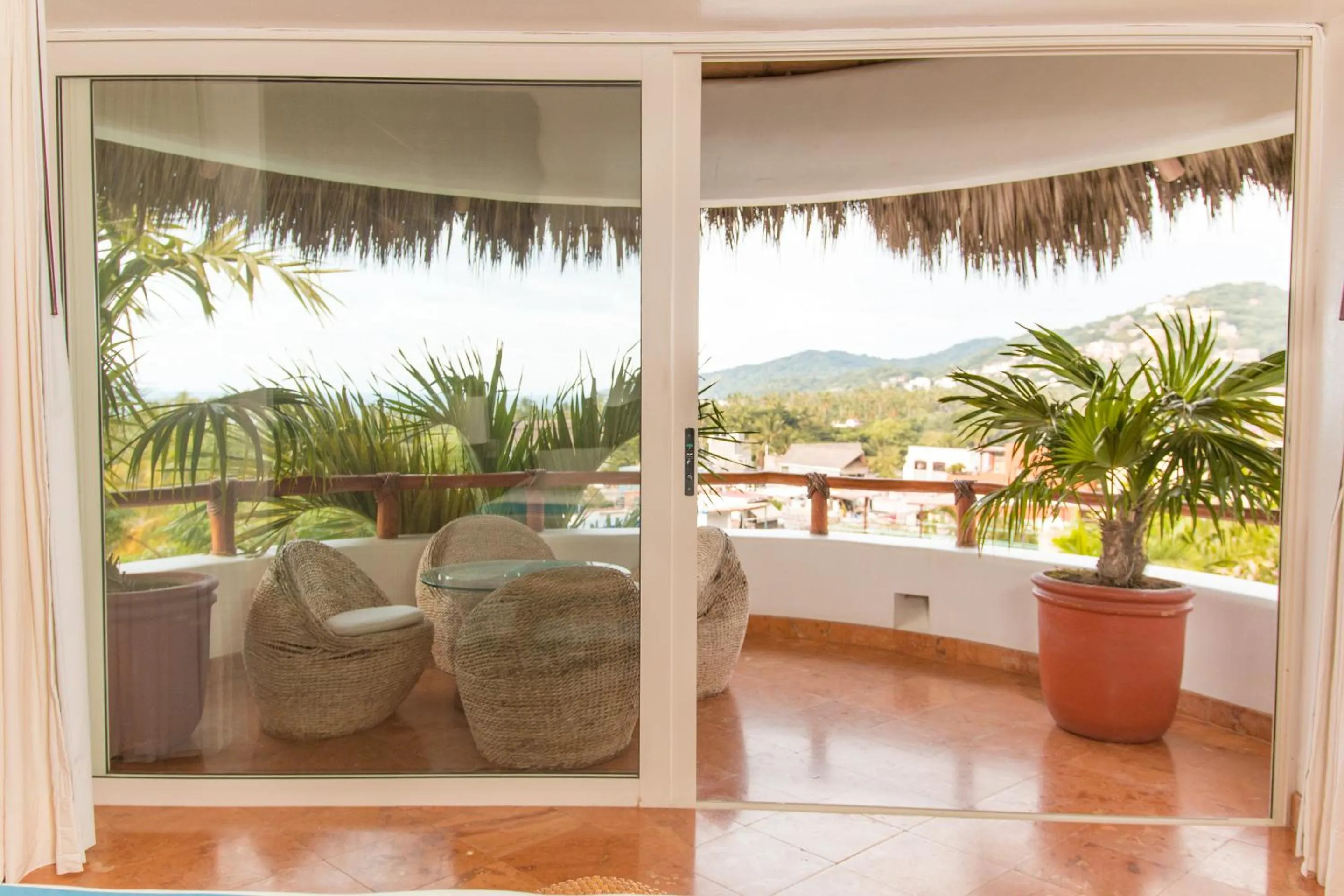 Balcony/Terrace in Mi Otra Casa