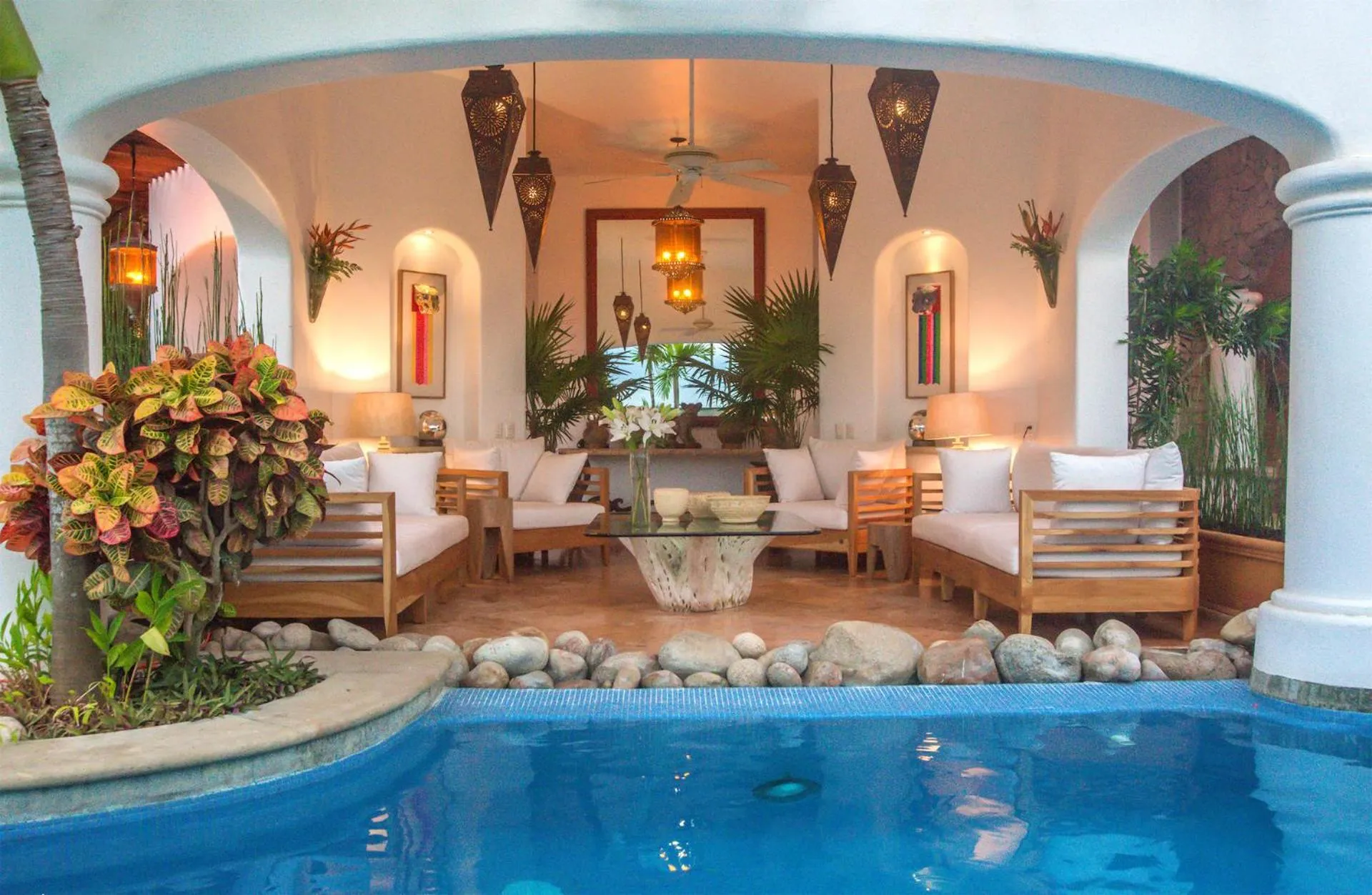 Pool view in Mi Otra Casa