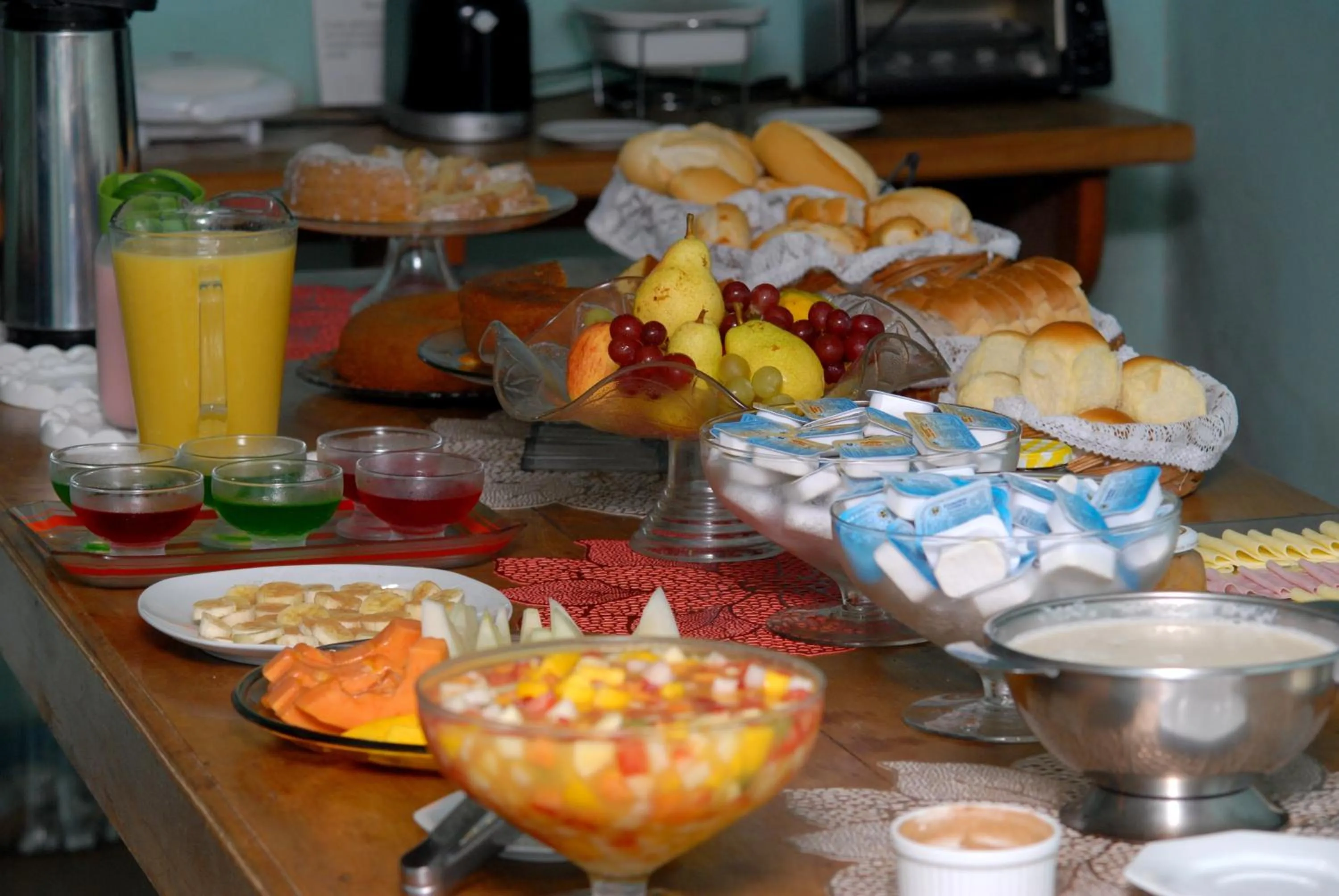 Food and drinks in Pousada Mirante do Penedo
