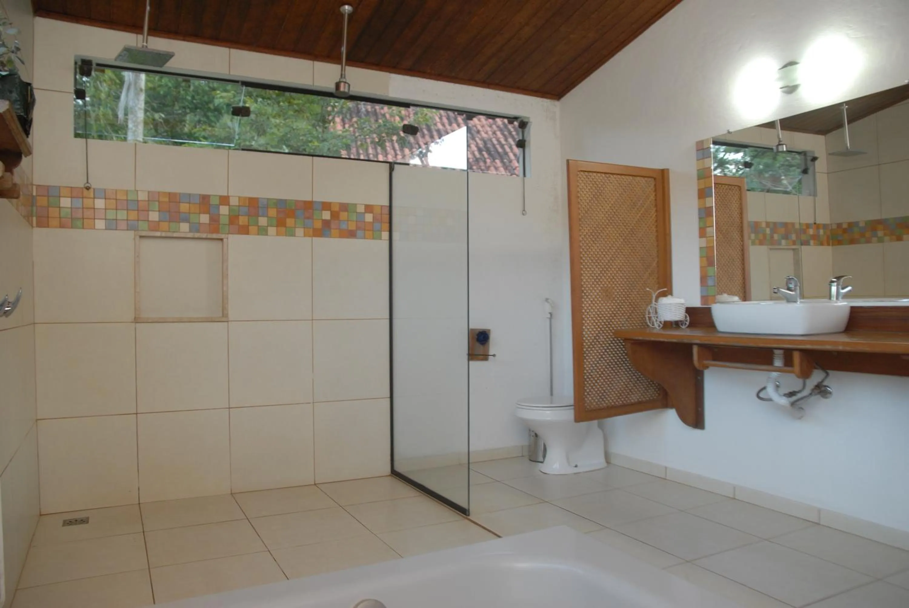 Shower in Pousada Mirante do Penedo