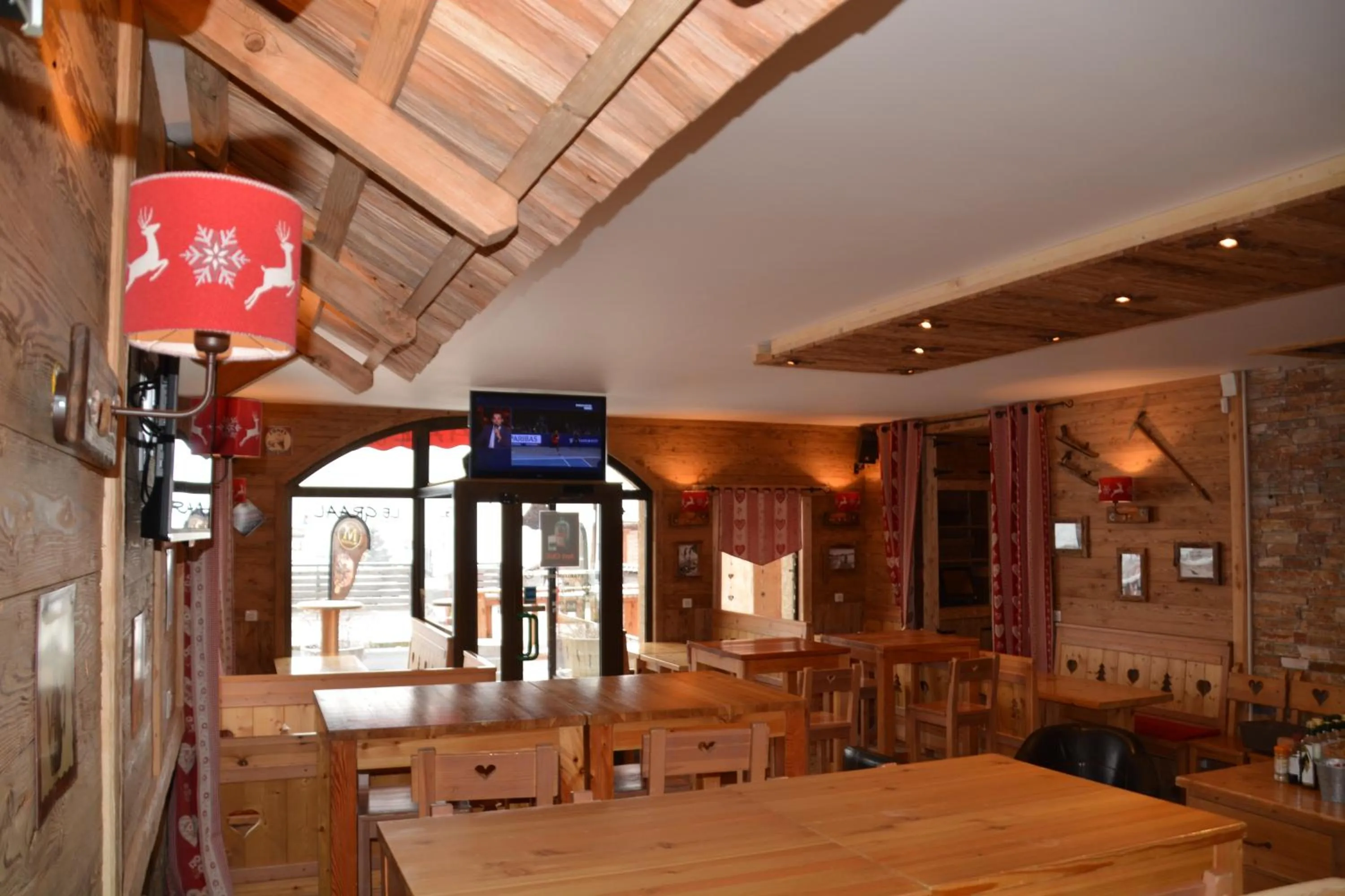 Meals in Hôtel Alpis Cottia